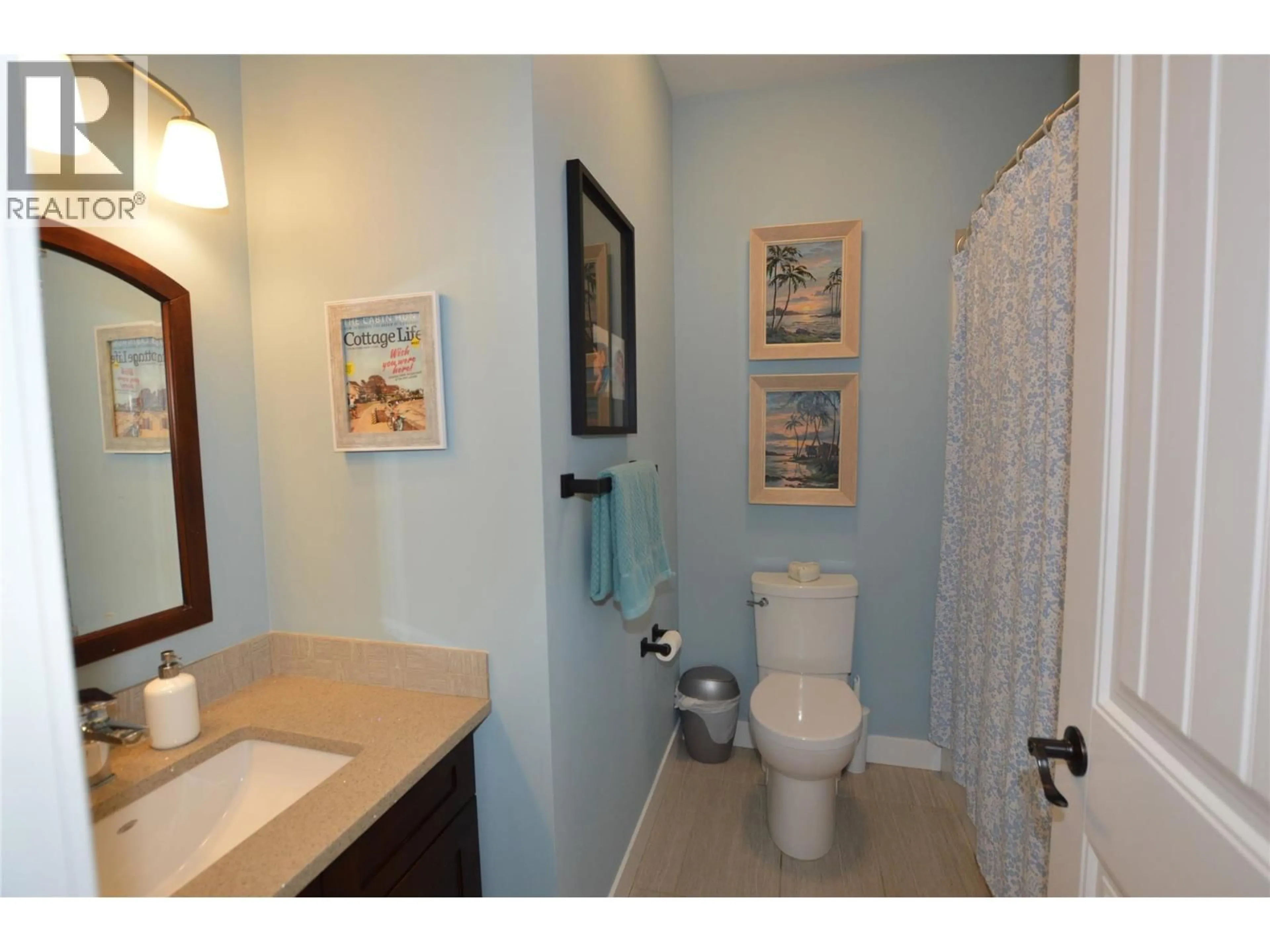 Standard bathroom, ceramic/tile floor for 10126 RAND STREET, Summerland British Columbia V0H1Z5