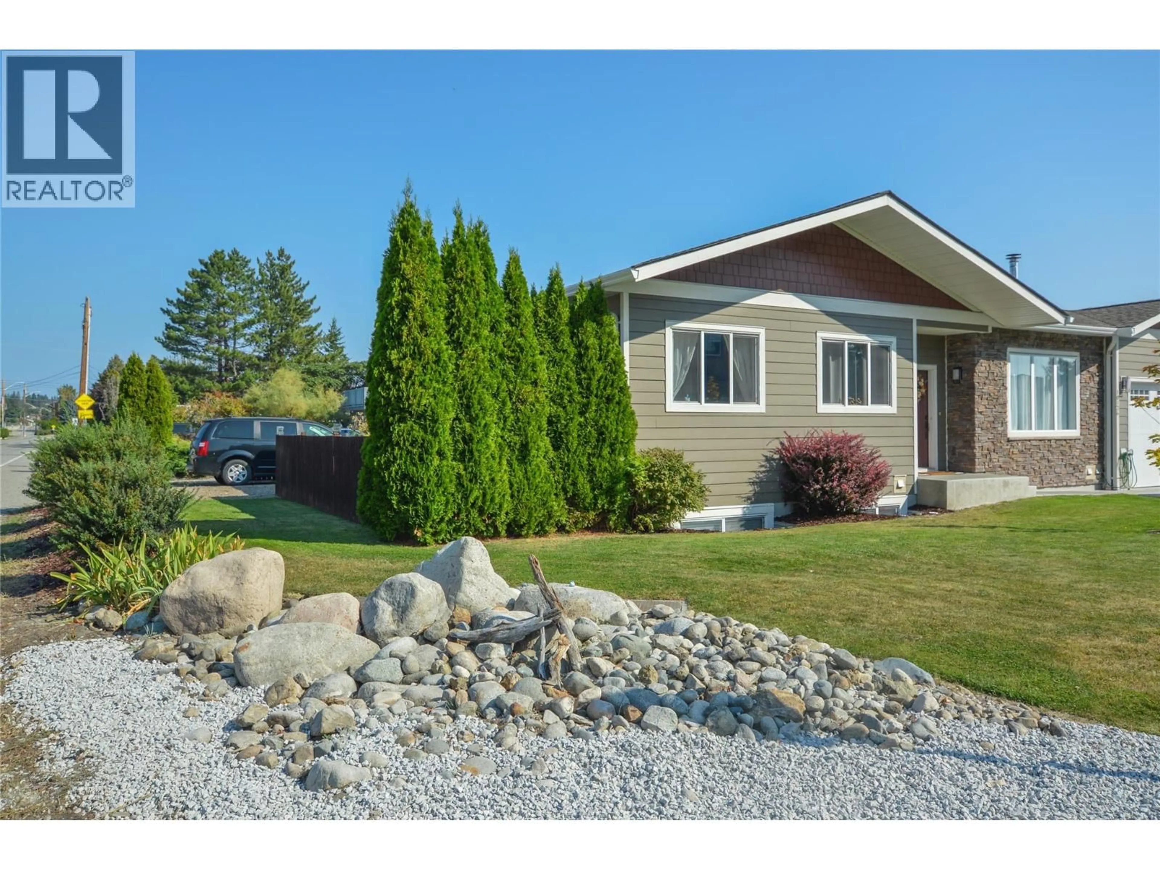 Home with vinyl exterior material, unknown for 10126 RAND STREET, Summerland British Columbia V0H1Z5