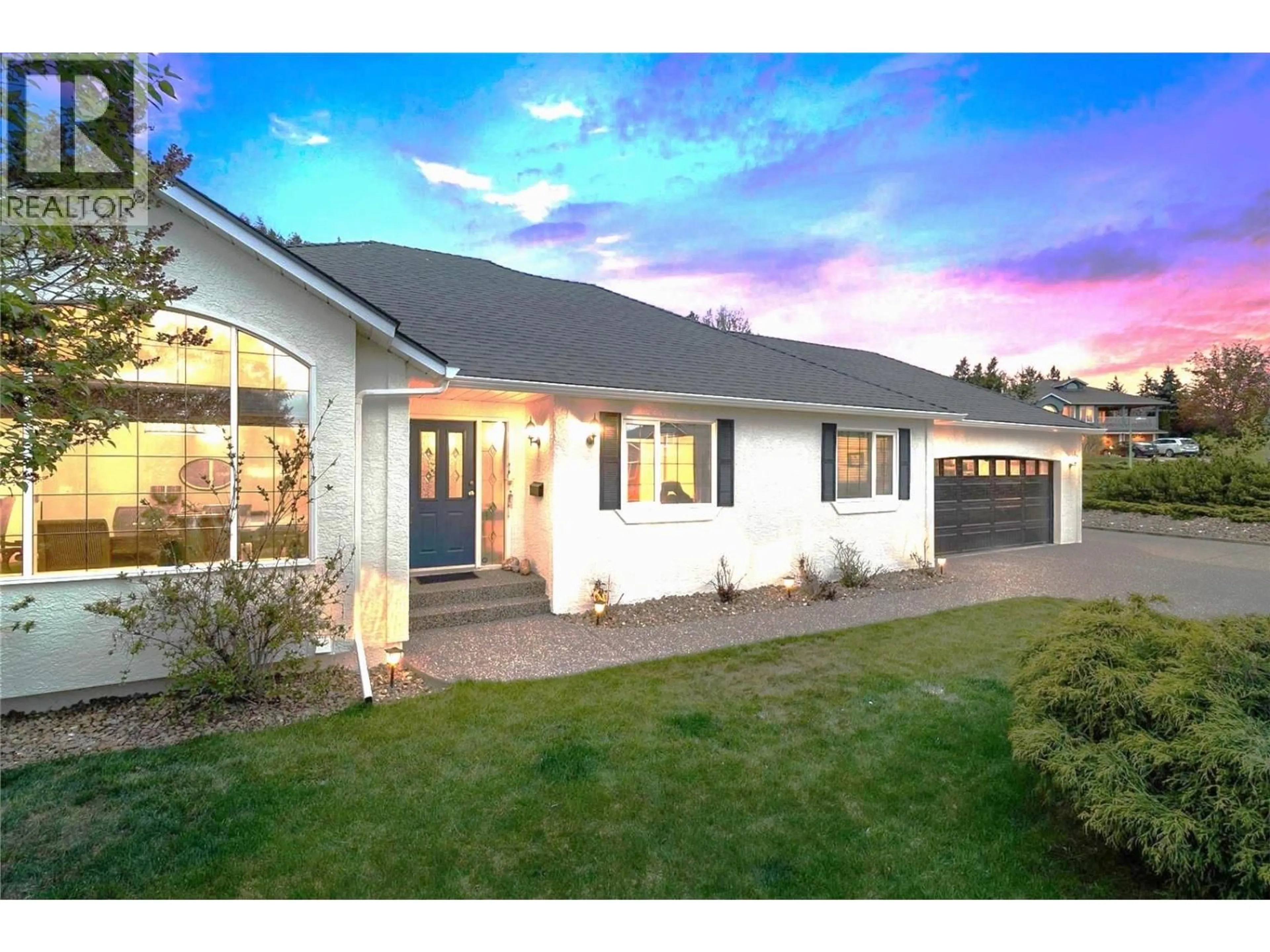 Home with vinyl exterior material, street for 773 SIWASH COURT, Kelowna British Columbia V1V1N5