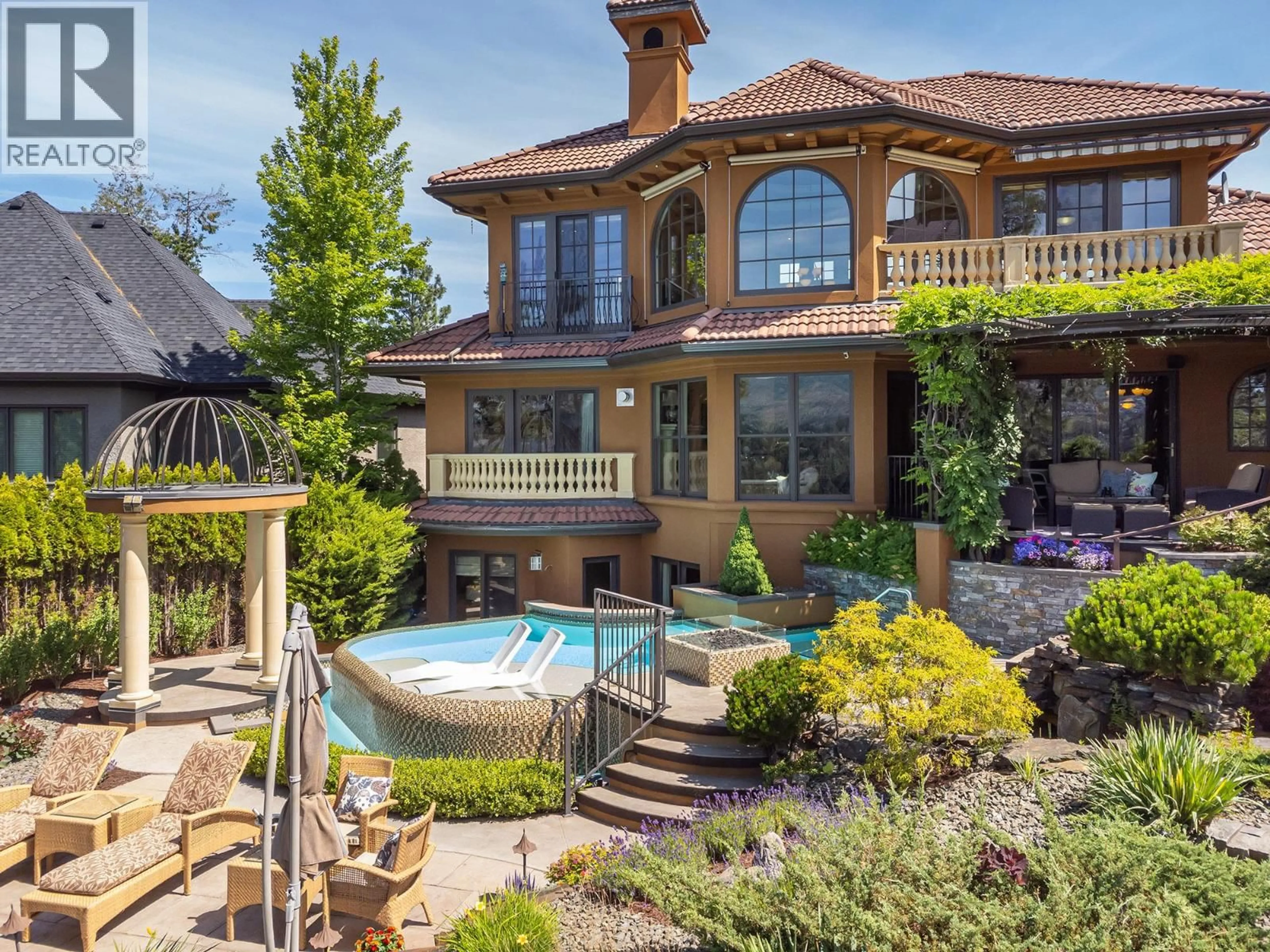 Patio, water/lake/river/ocean view for 983 WESTPOINT DRIVE, Kelowna British Columbia V1W4Z9
