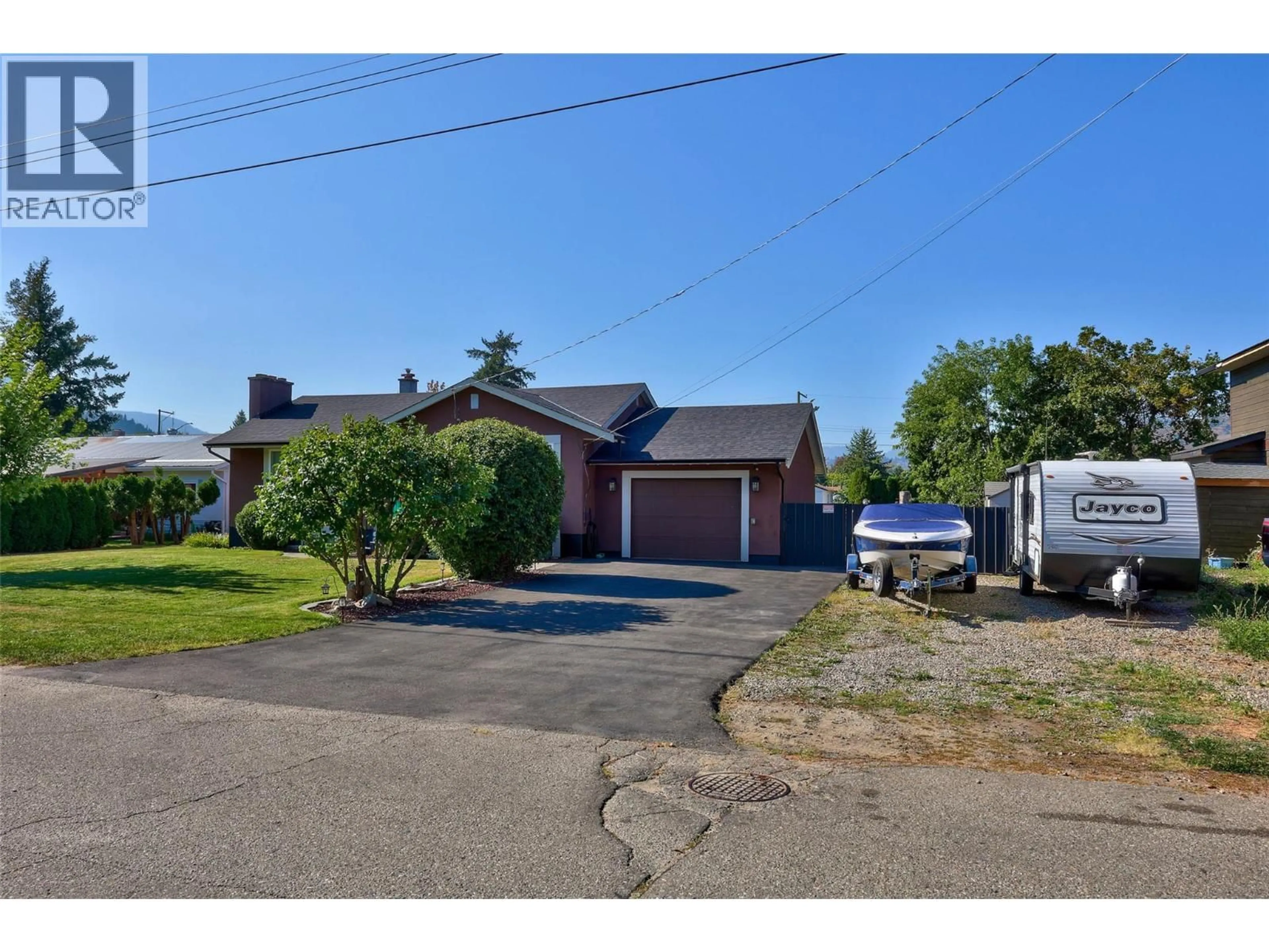 A pic from outside/outdoor area/front of a property/back of a property/a pic from drone, street for 314 BIRCH STREET, Chase British Columbia V0E1M0