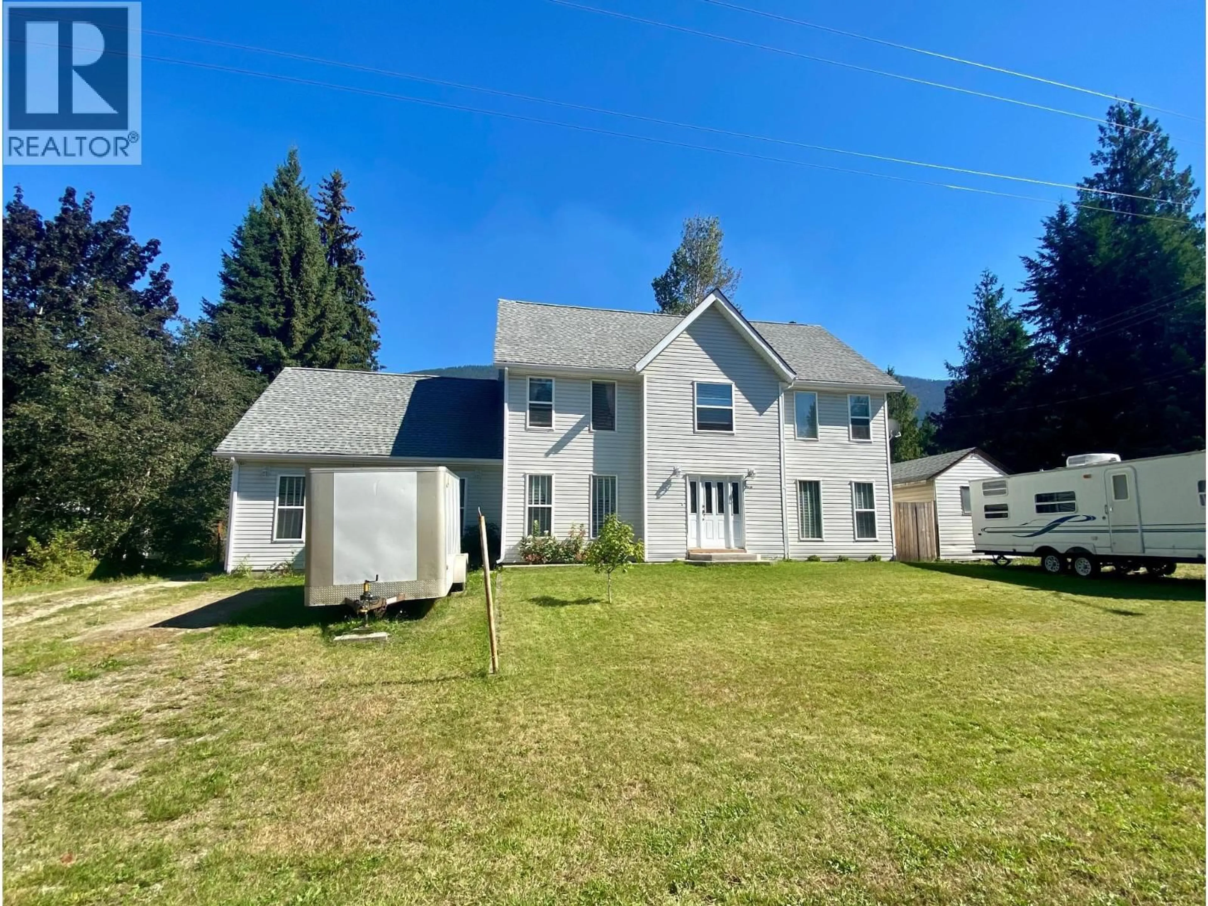 A pic from outside/outdoor area/front of a property/back of a property/a pic from drone, unknown for 1118 HAROLD STREET, Slocan British Columbia V0G2C0