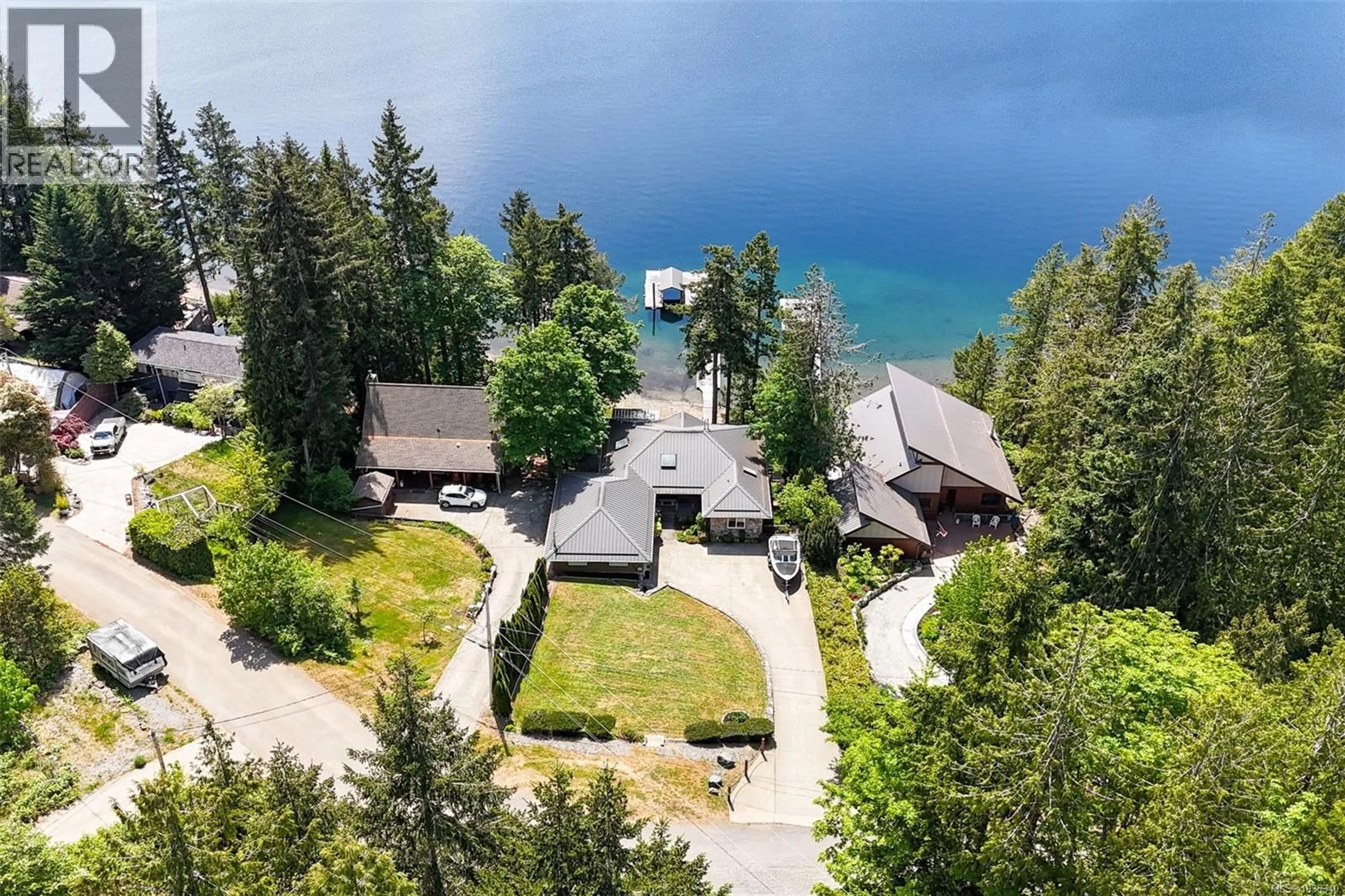 A pic from outside/outdoor area/front of a property/back of a property/a pic from drone, water/lake/river/ocean view for 10172 BISHOP DRIVE, Port Alberni British Columbia V9Y9A6