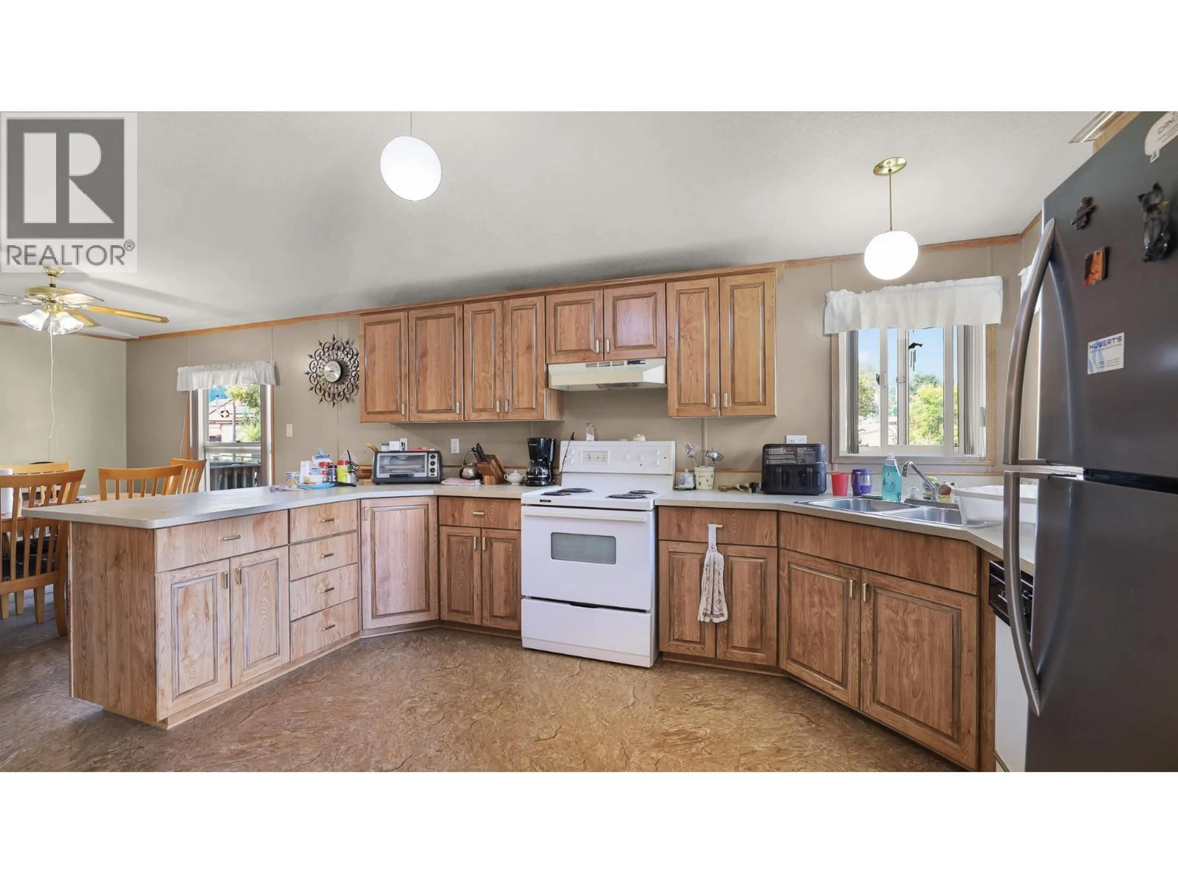 Standard kitchen, unknown for 9196 WEST AVENUE, Wilmer British Columbia V0A1K5