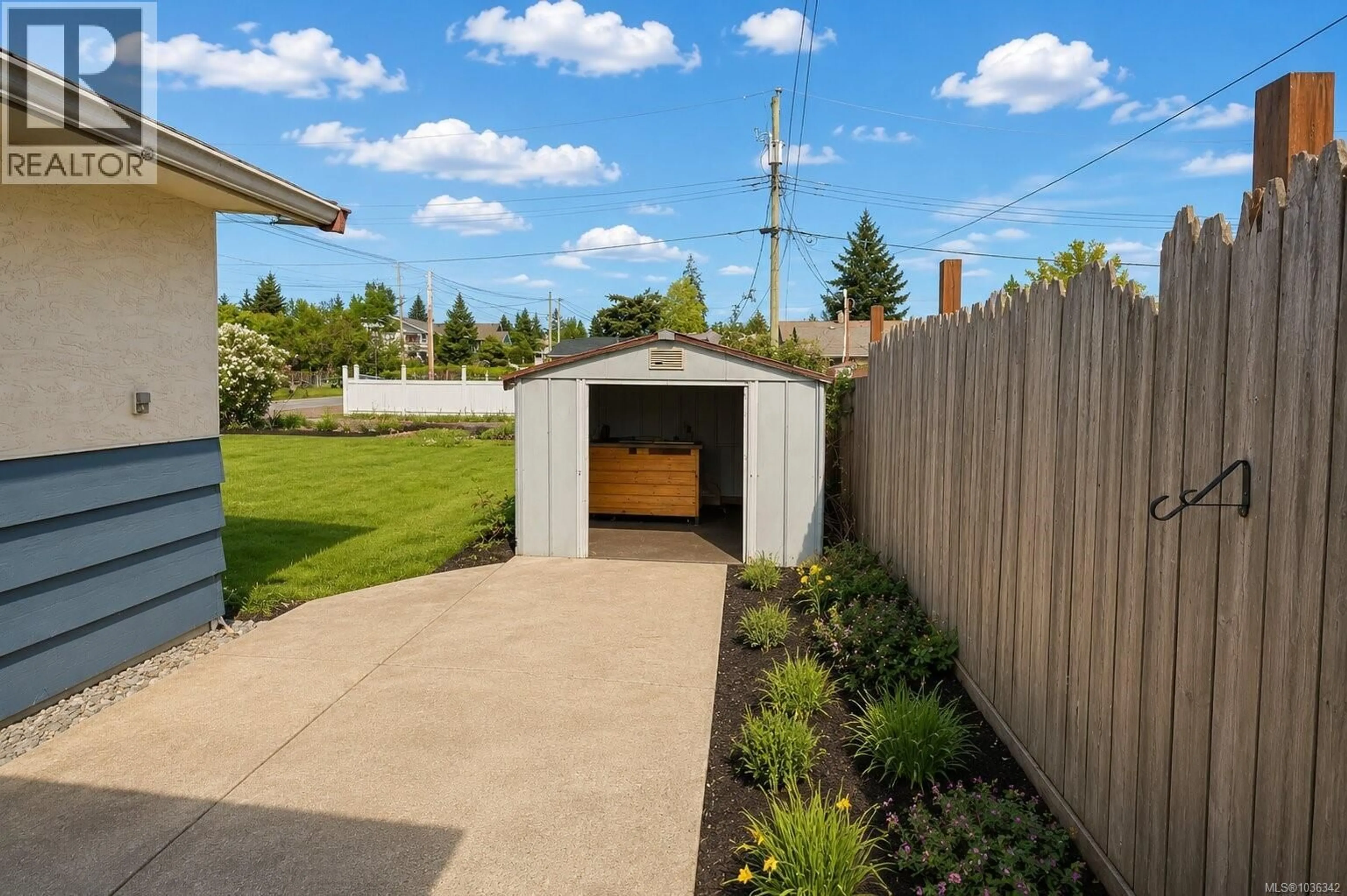 Unknown for 710 WINCHESTER AVENUE, Nanaimo British Columbia V9R4C1