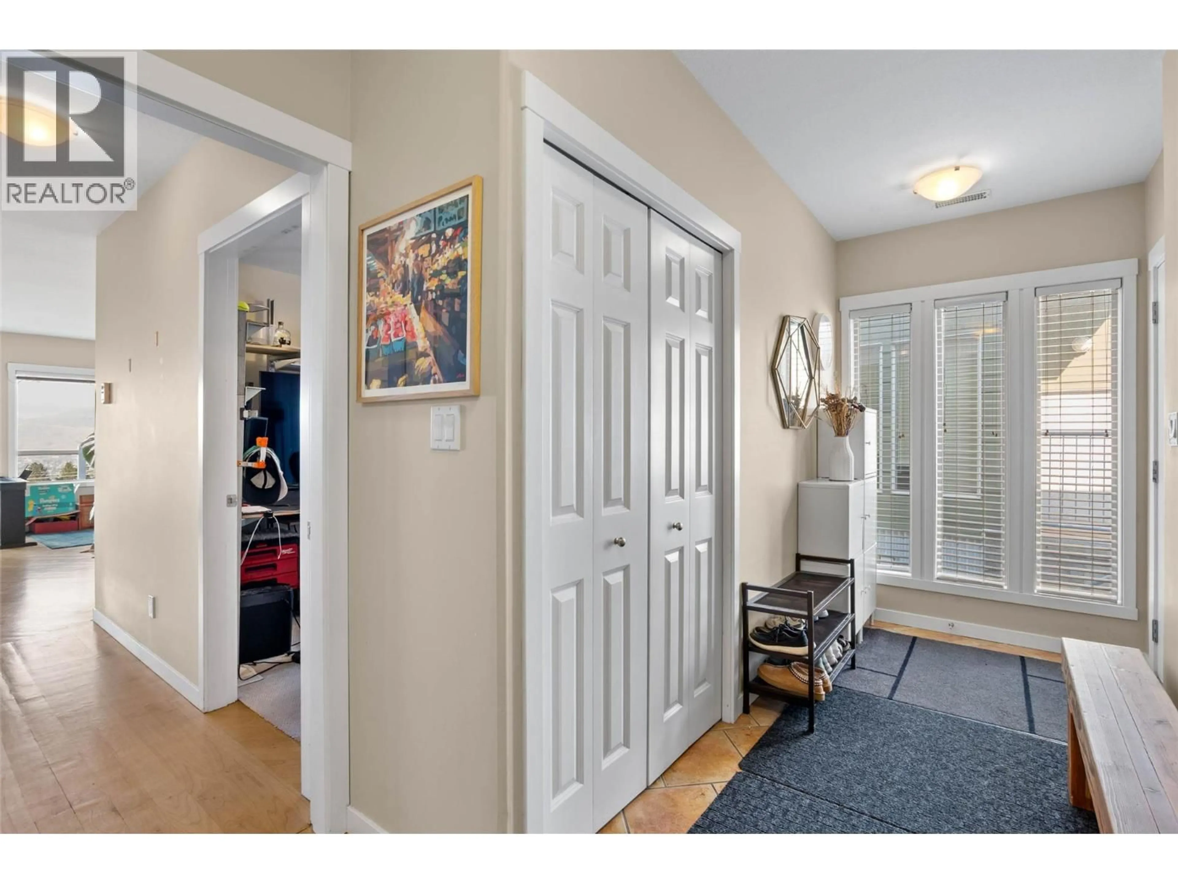 Indoor entryway for 10 - 445 DALGLEISH DRIVE, Kamloops British Columbia V2C6C7
