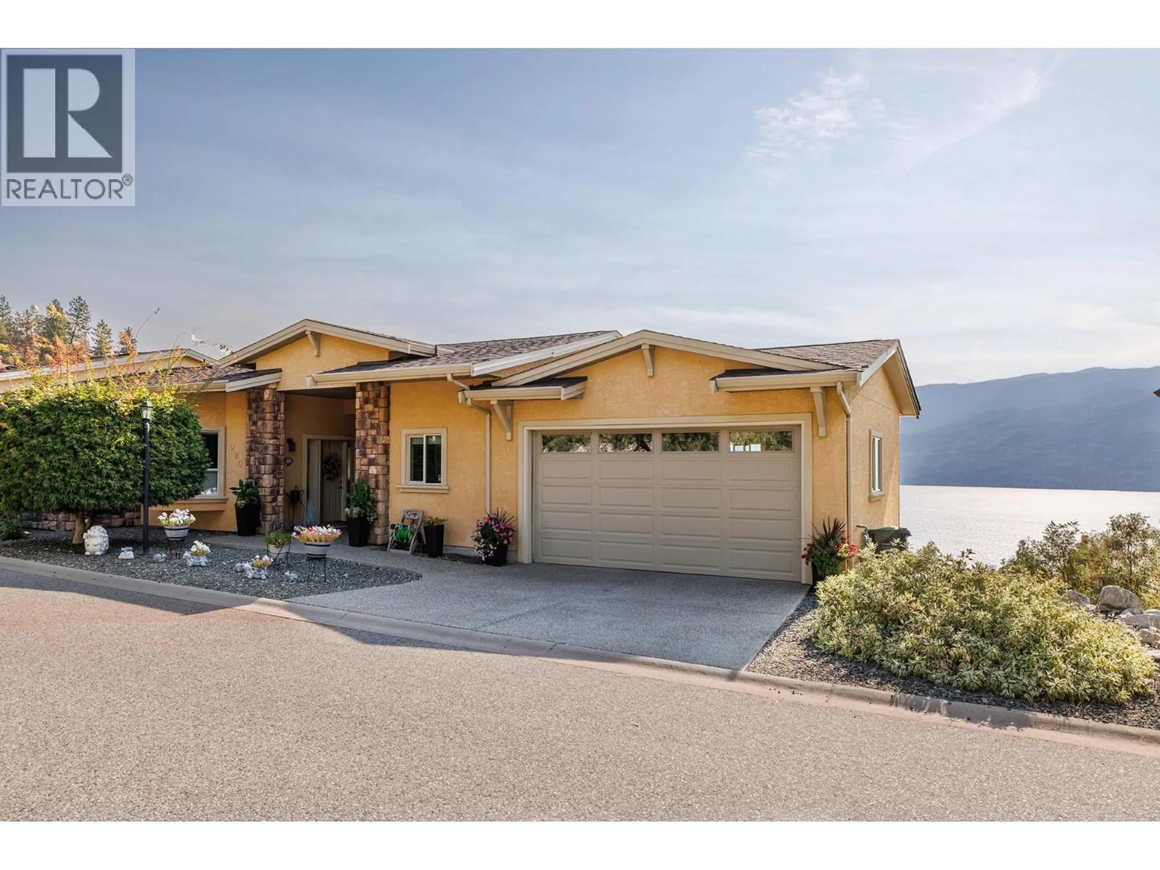 Home with vinyl exterior material, water/lake/river/ocean view for 229 - 5165 TREPANIER BENCH ROAD, Peachland British Columbia V0H1X2
