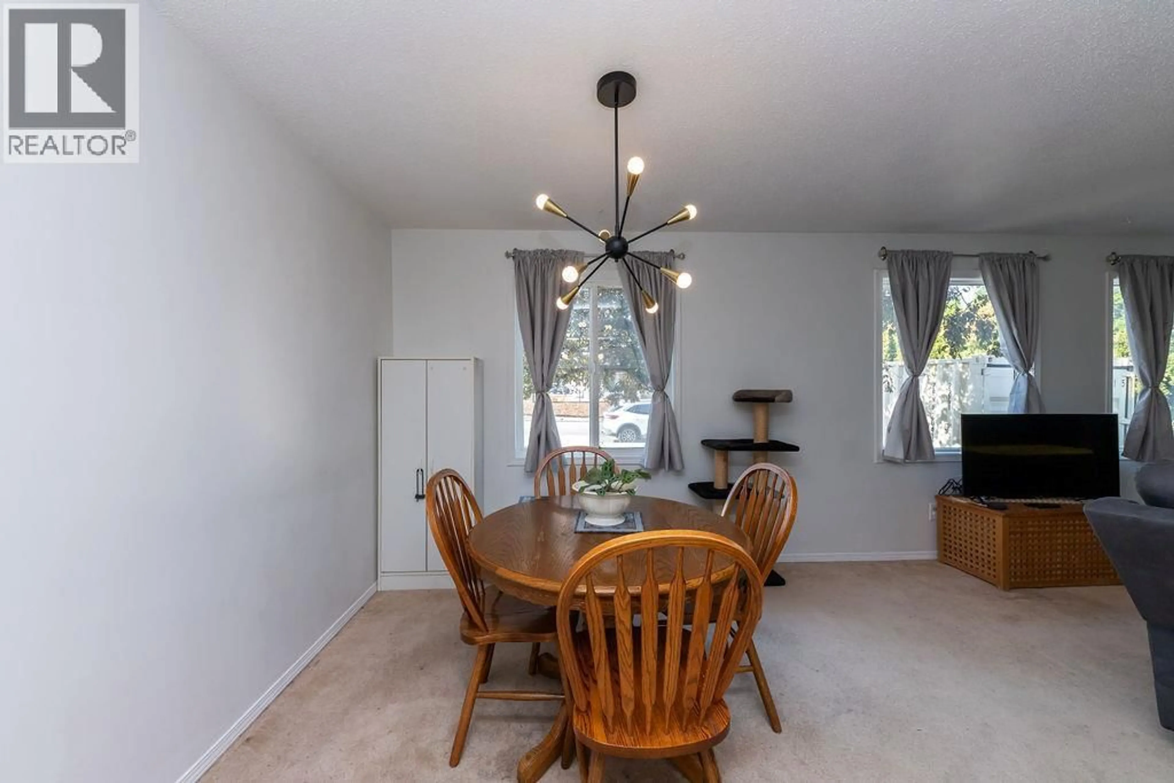 Dining room, unknown for 1797 SPRINGHILL DRIVE, Kamloops British Columbia V2E1H8