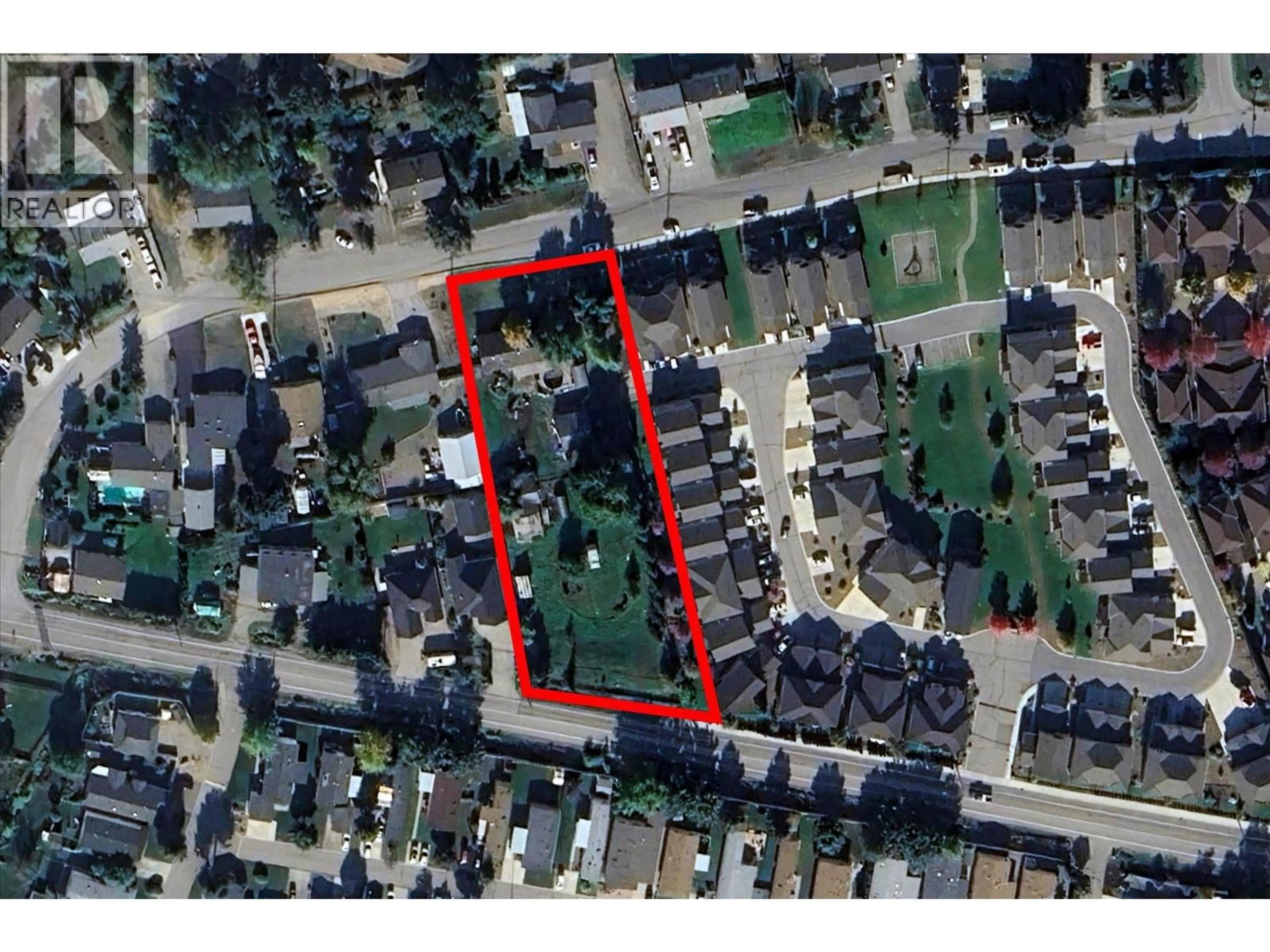 A pic from outside/outdoor area/front of a property/back of a property/a pic from drone, street for 6638 SCOTT ROAD, Vernon British Columbia V1H1N3
