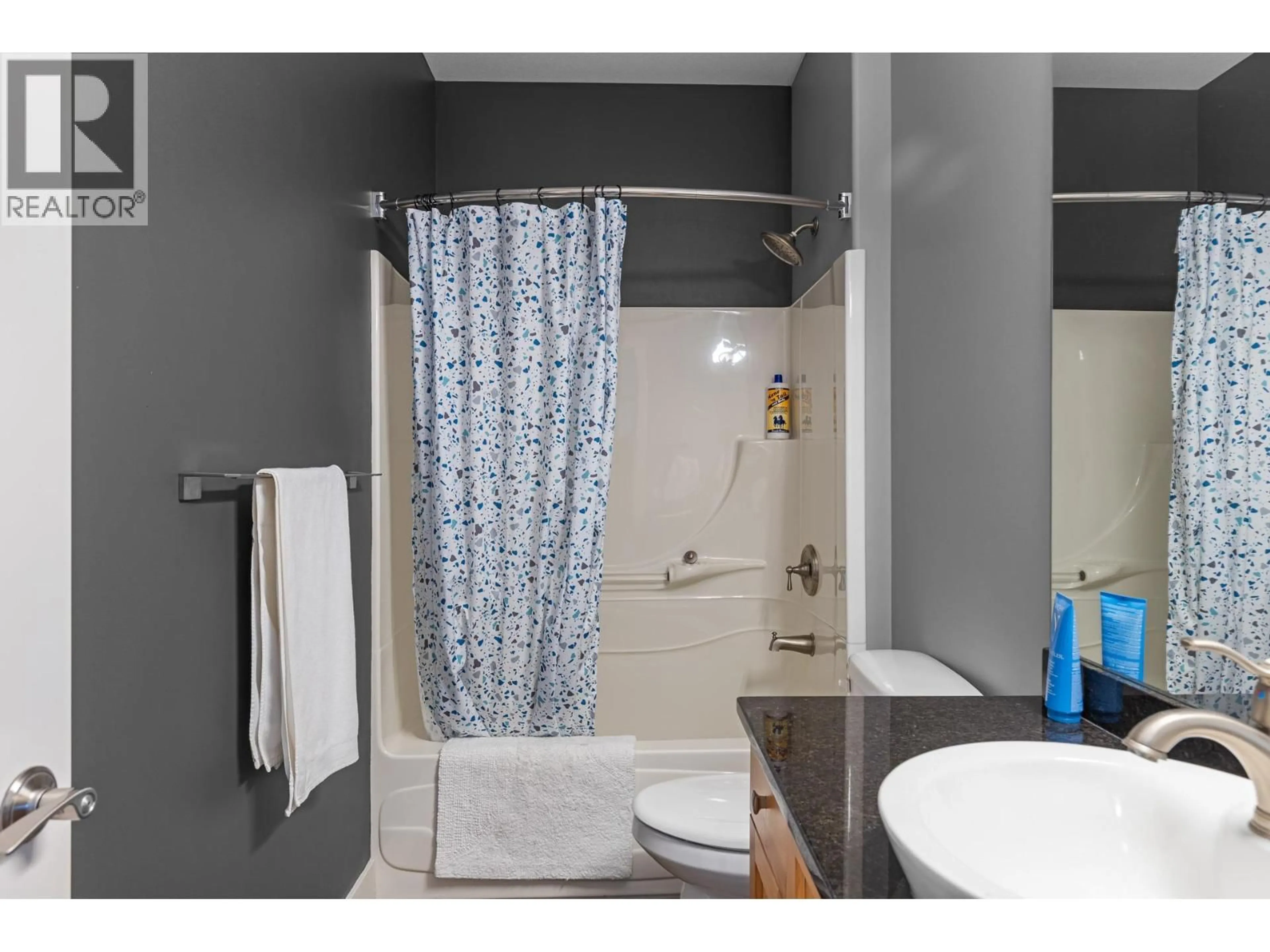 Standard bathroom, ceramic/tile floor for 239 - 4350 PONDEROSA DRIVE, Peachland British Columbia V0H1X5