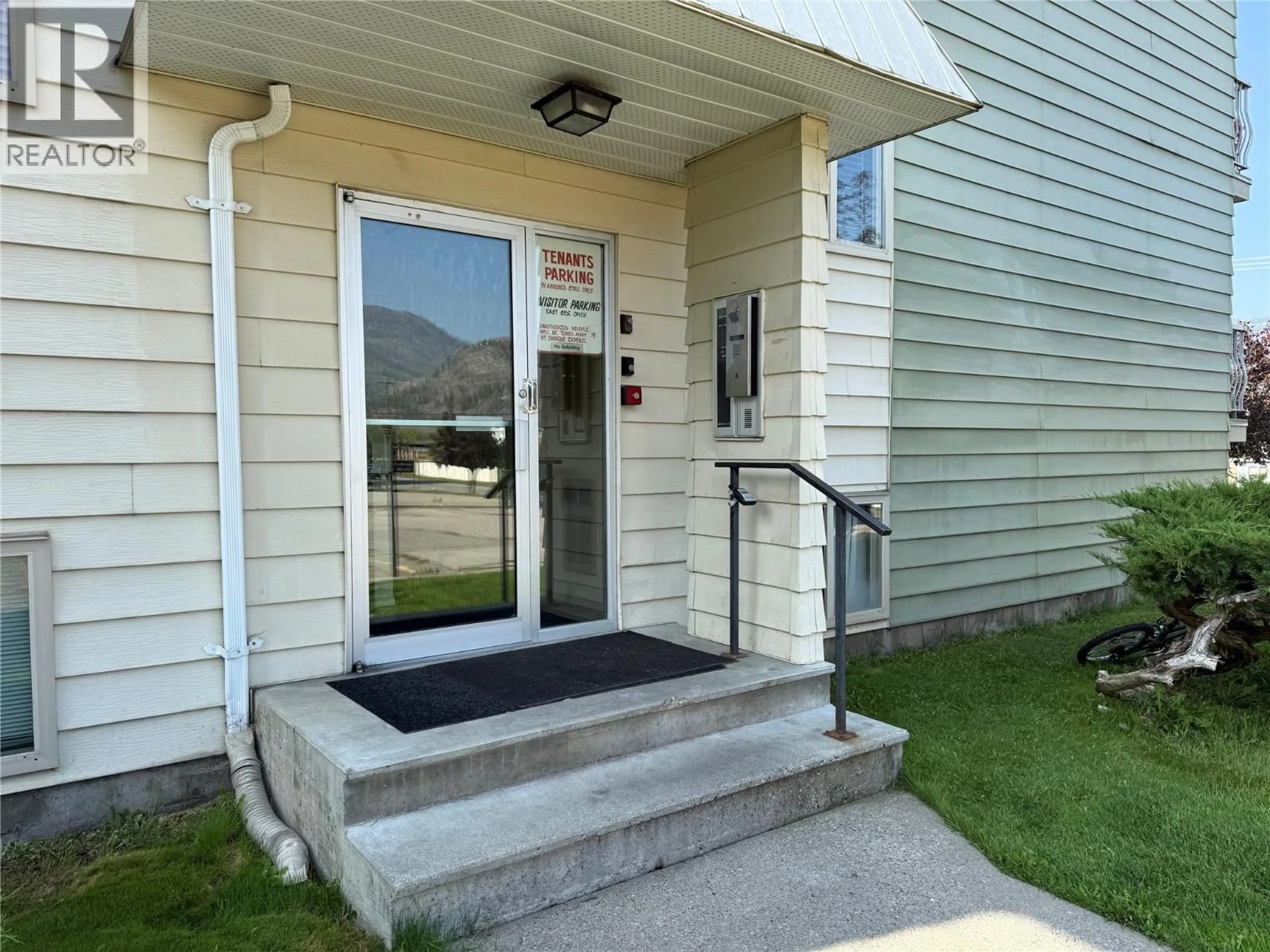 Indoor entryway for 201 - 2126 68TH AVENUE, Grand Forks British Columbia V0H1H0