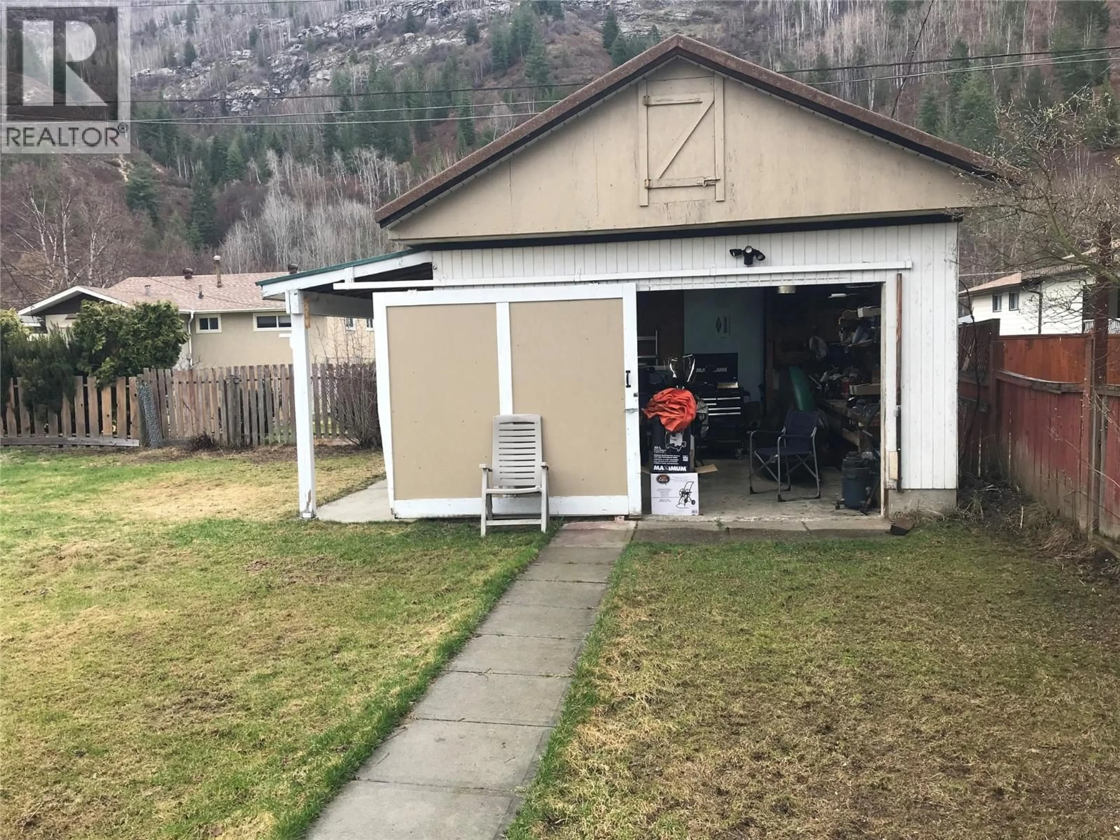 Shed for 1047 REGAN CRESCENT, Trail British Columbia V1R1C3