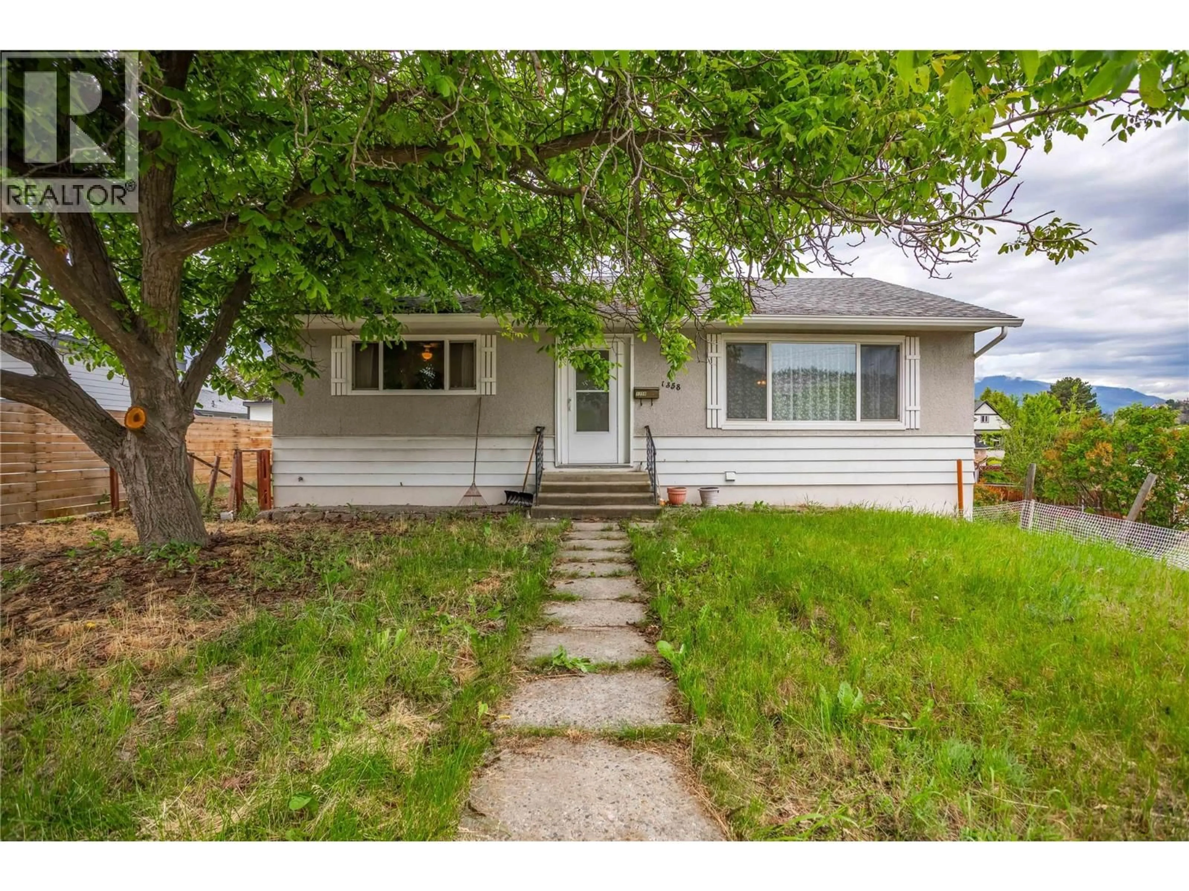 Unknown for 1358 CHERRY CRESCENT EAST, Kelowna British Columbia V1Y3Y1