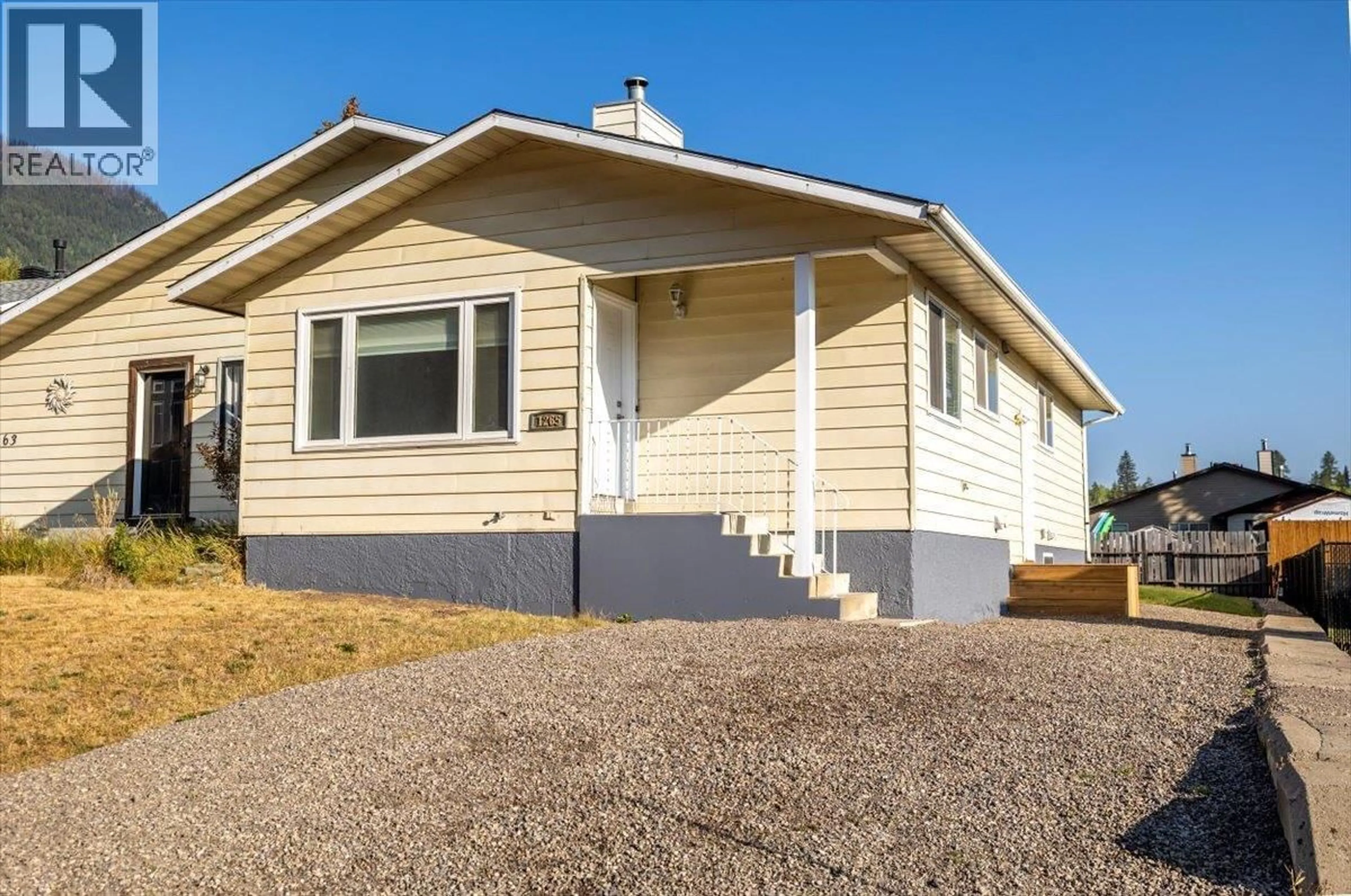Home with vinyl exterior material, street for 1265 PONDEROSA DRIVE, Sparwood British Columbia V0B2G2