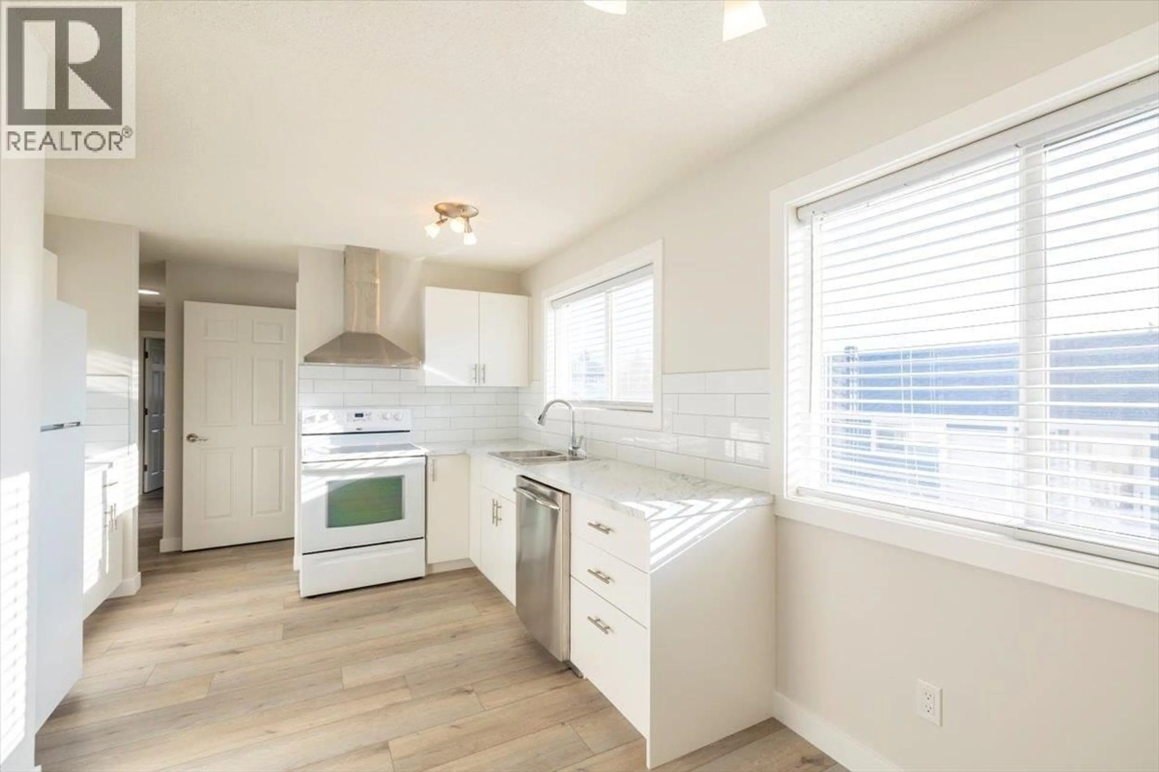 Open concept kitchen, unknown for 1265 PONDEROSA DRIVE, Sparwood British Columbia V0B2G2