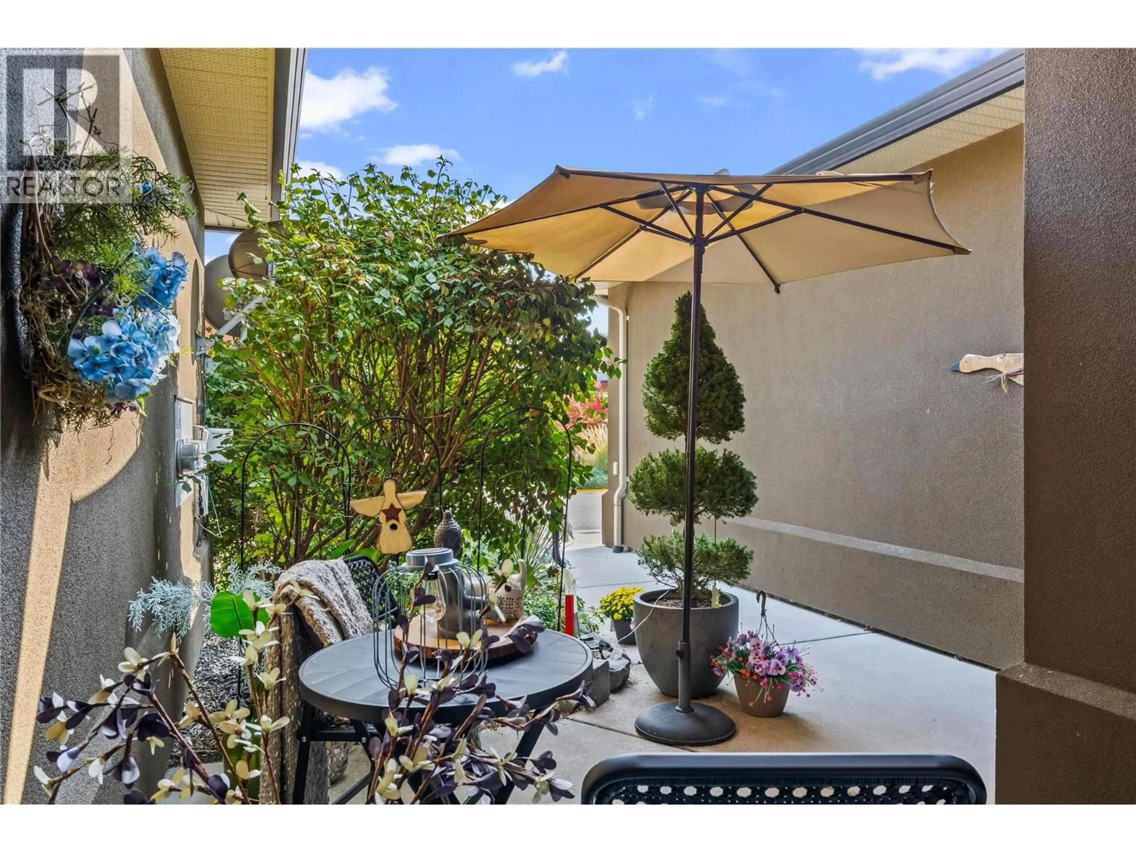Patio, street for 3871 SONOMA PINES DRIVE, West Kelowna British Columbia V4T2Z5
