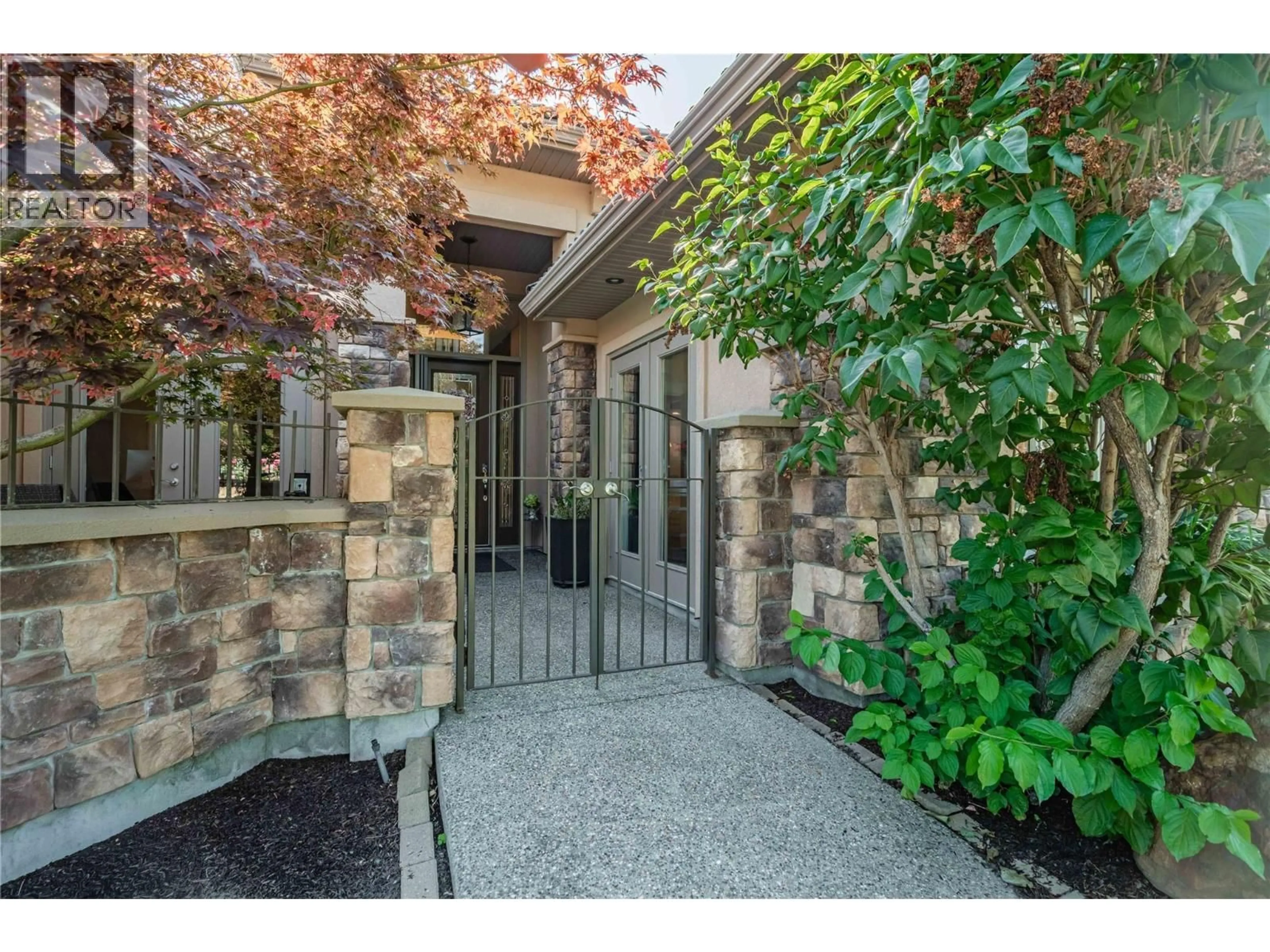 Indoor entryway for 4157 GALLAGHERS PARKLAND DRIVE, Kelowna British Columbia V1W3Z8