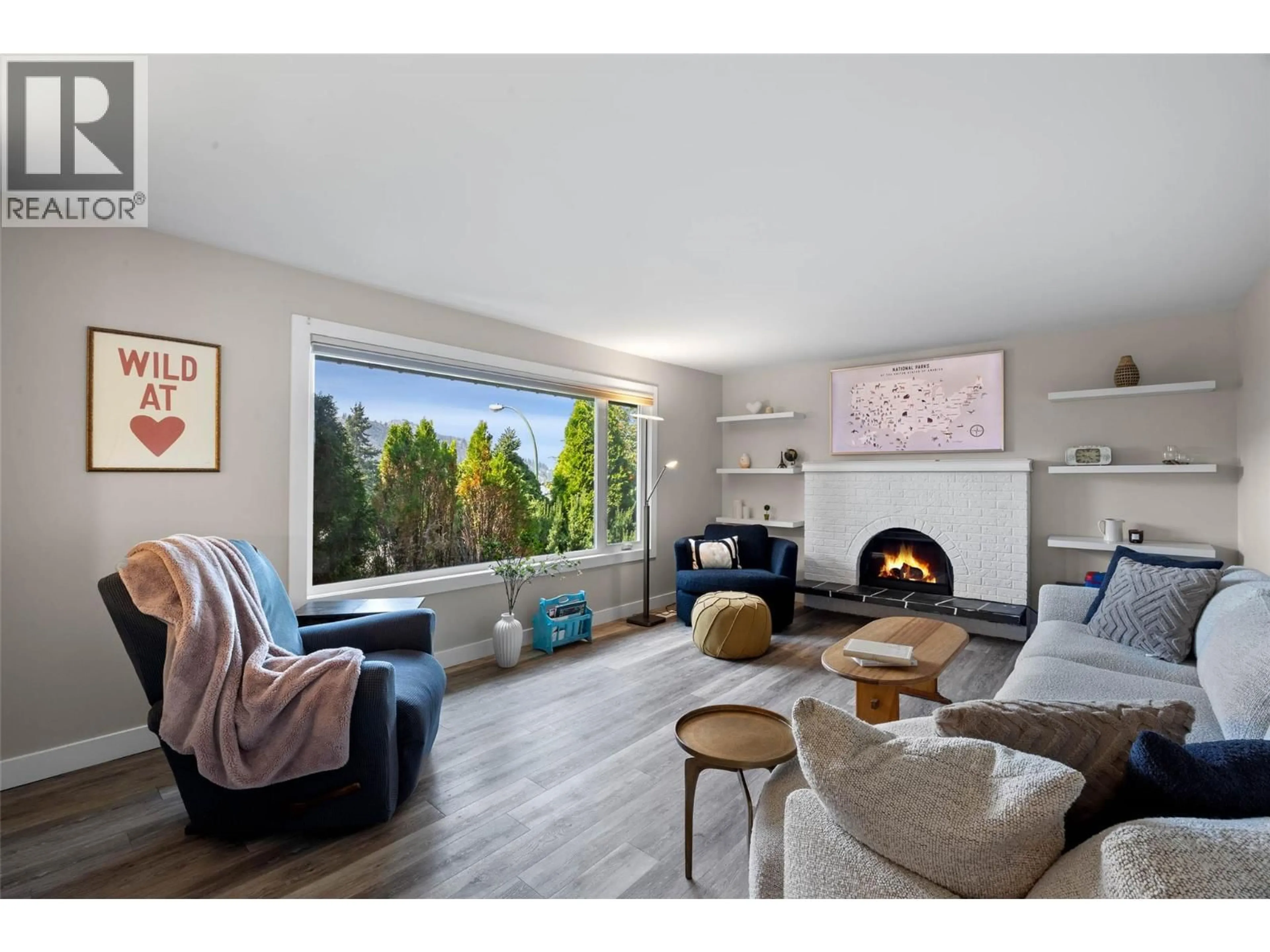 Living room with furniture, unknown for 1757 SPRINGVIEW PLACE, Kamloops British Columbia V2E1E3