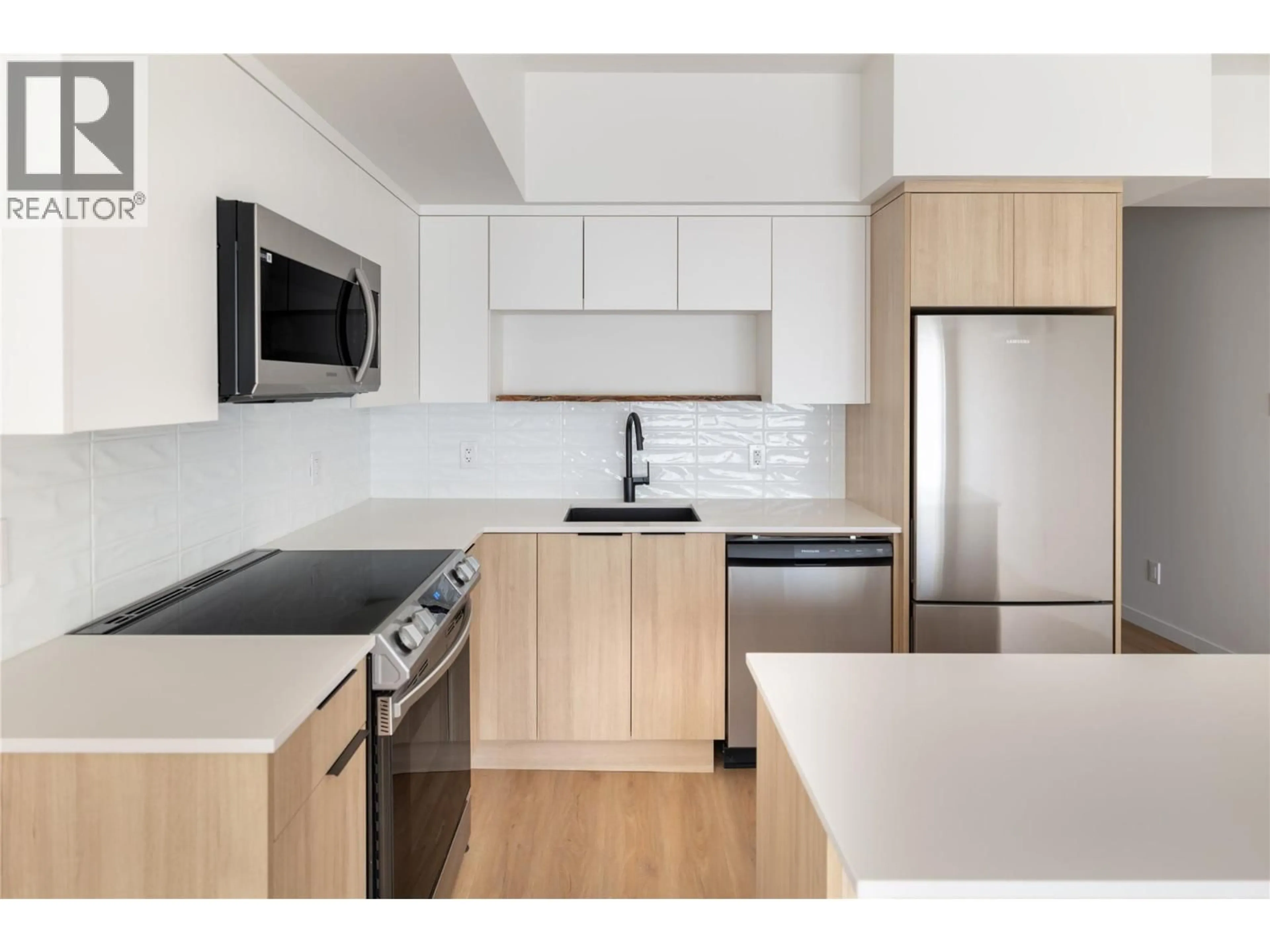 Standard kitchen, unknown for 415 - 604 CAWSTON AVENUE, Kelowna British Columbia V1Y6Z4