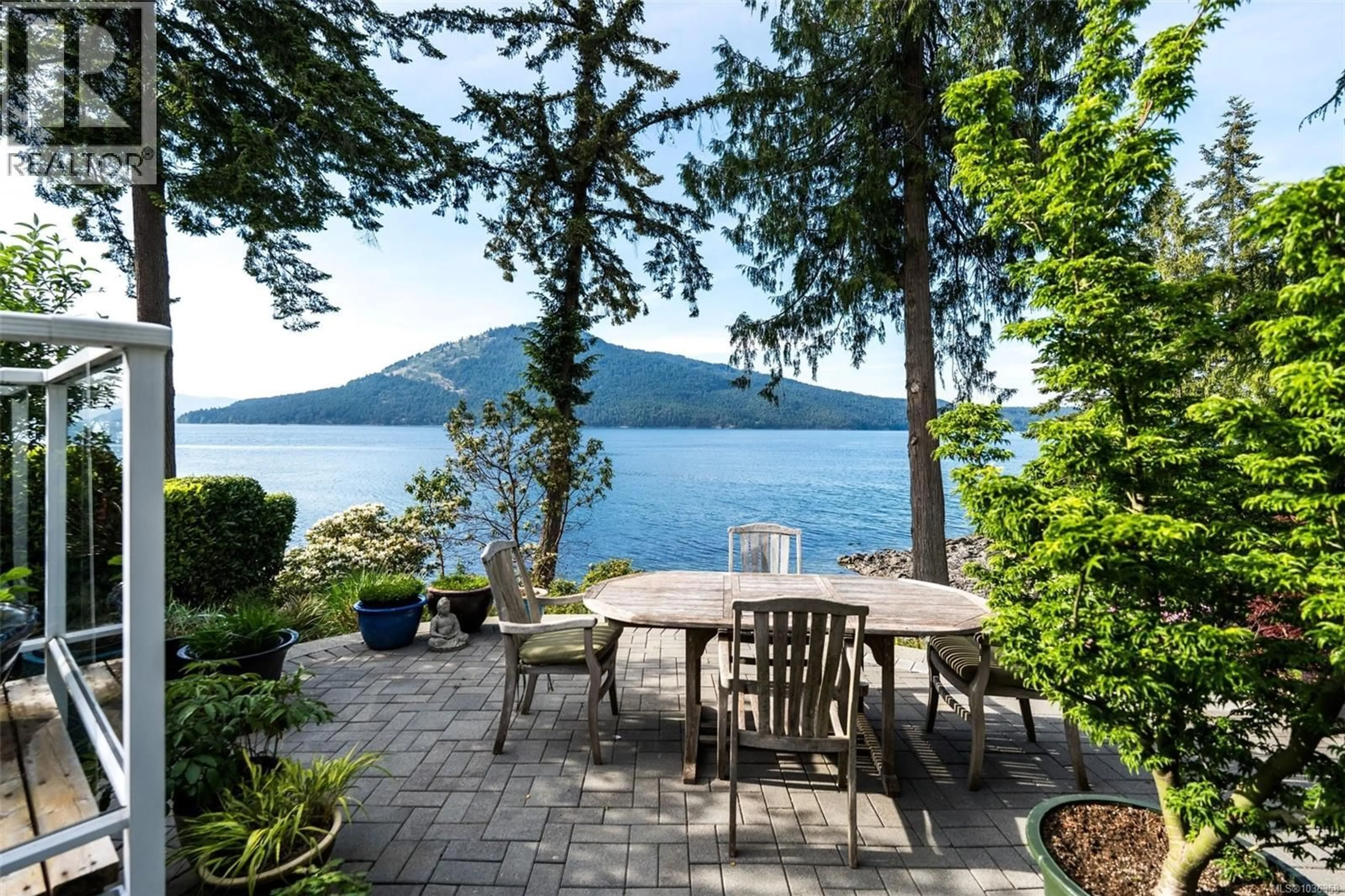 Patio, water/lake/river/ocean view for 958 LANDS END ROAD, North Saanich British Columbia V8L4R4