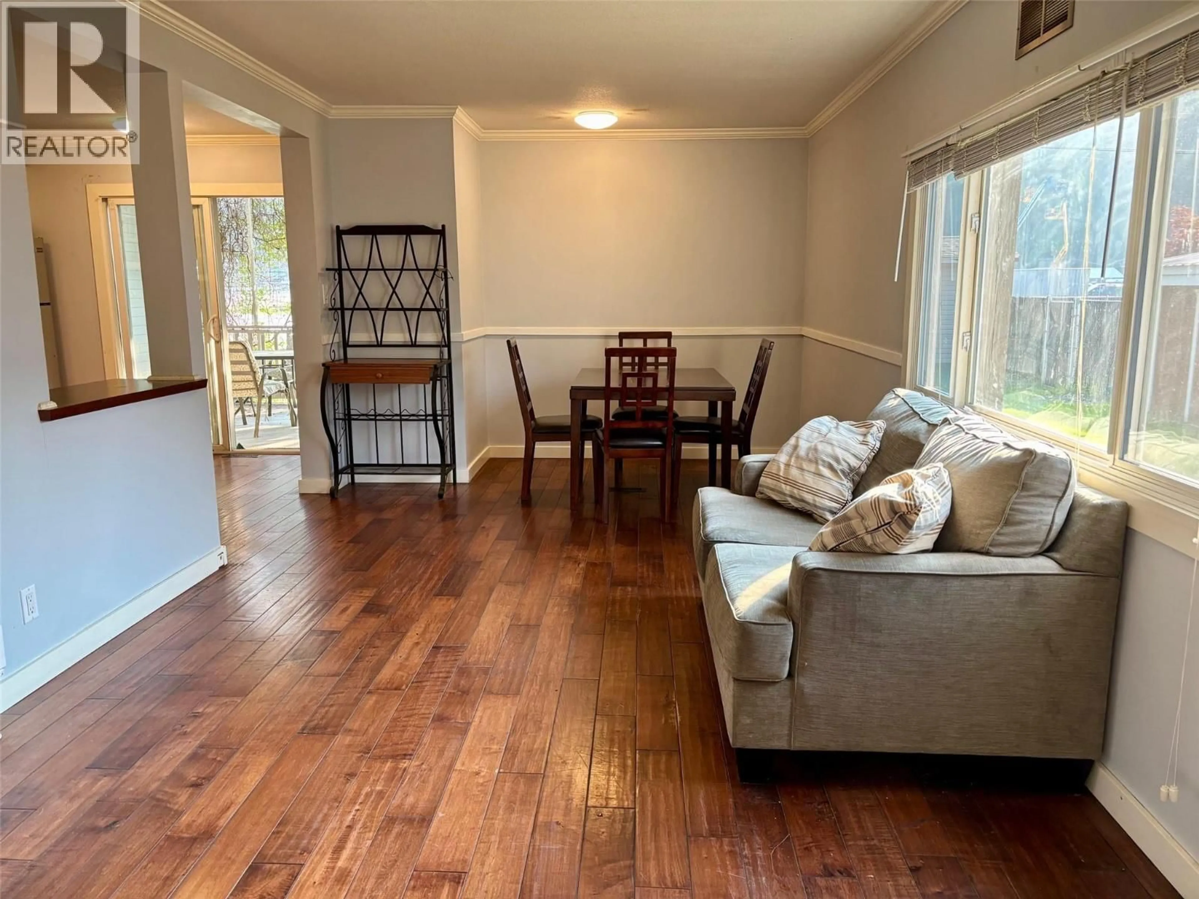 Living room with furniture, wood/laminate floor for 5 - 241 23 N HIGHWAY, Revelstoke British Columbia V0E2S0