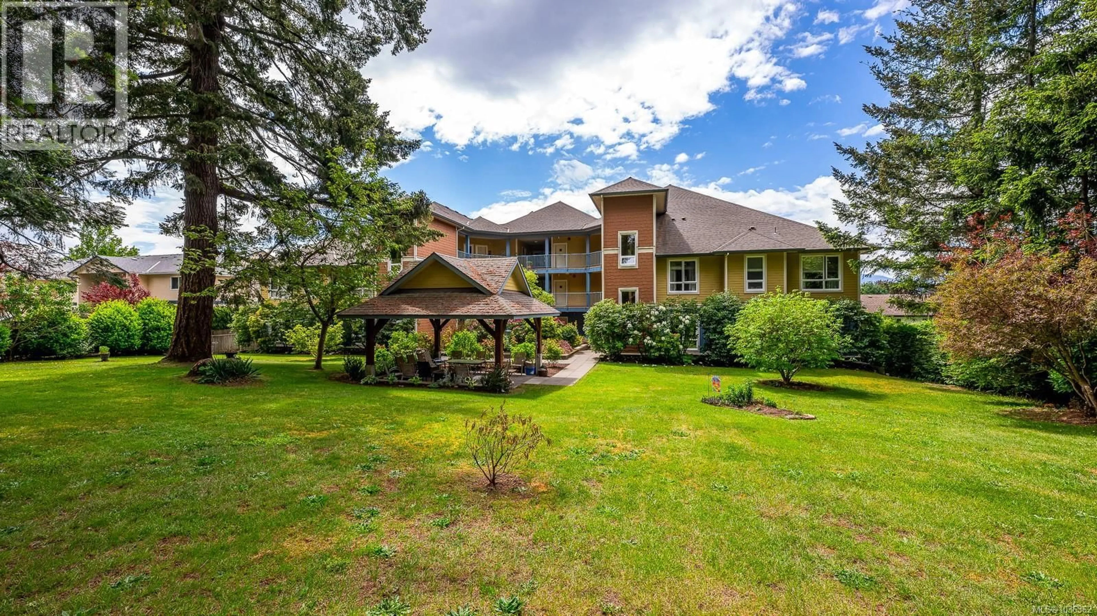 Unknown for 303 - 1912 COMOX AVENUE, Comox British Columbia V9M3M4