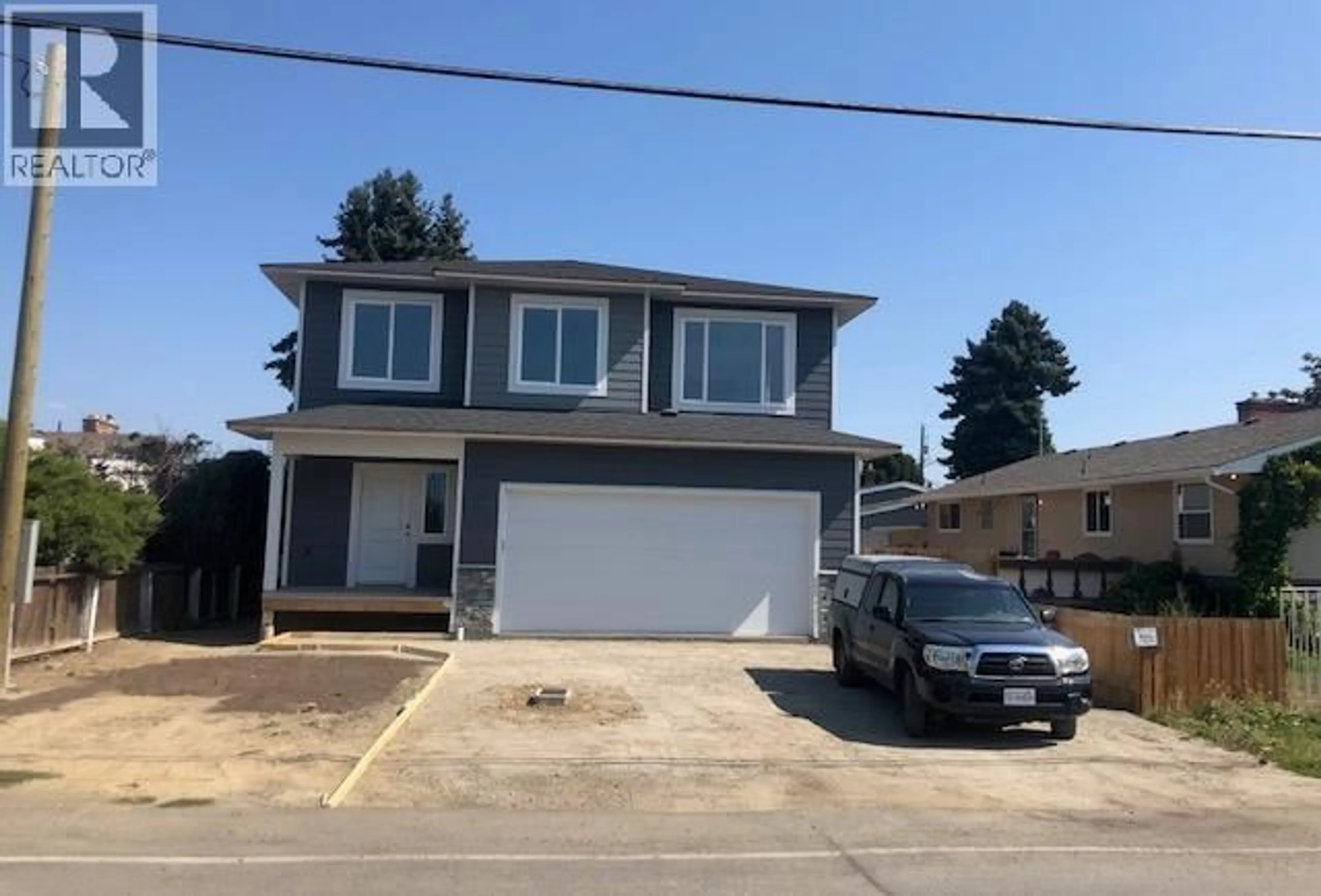 Home with vinyl exterior material, street for 855 SCHREINER STREET, Kamloops British Columbia V2B5V5