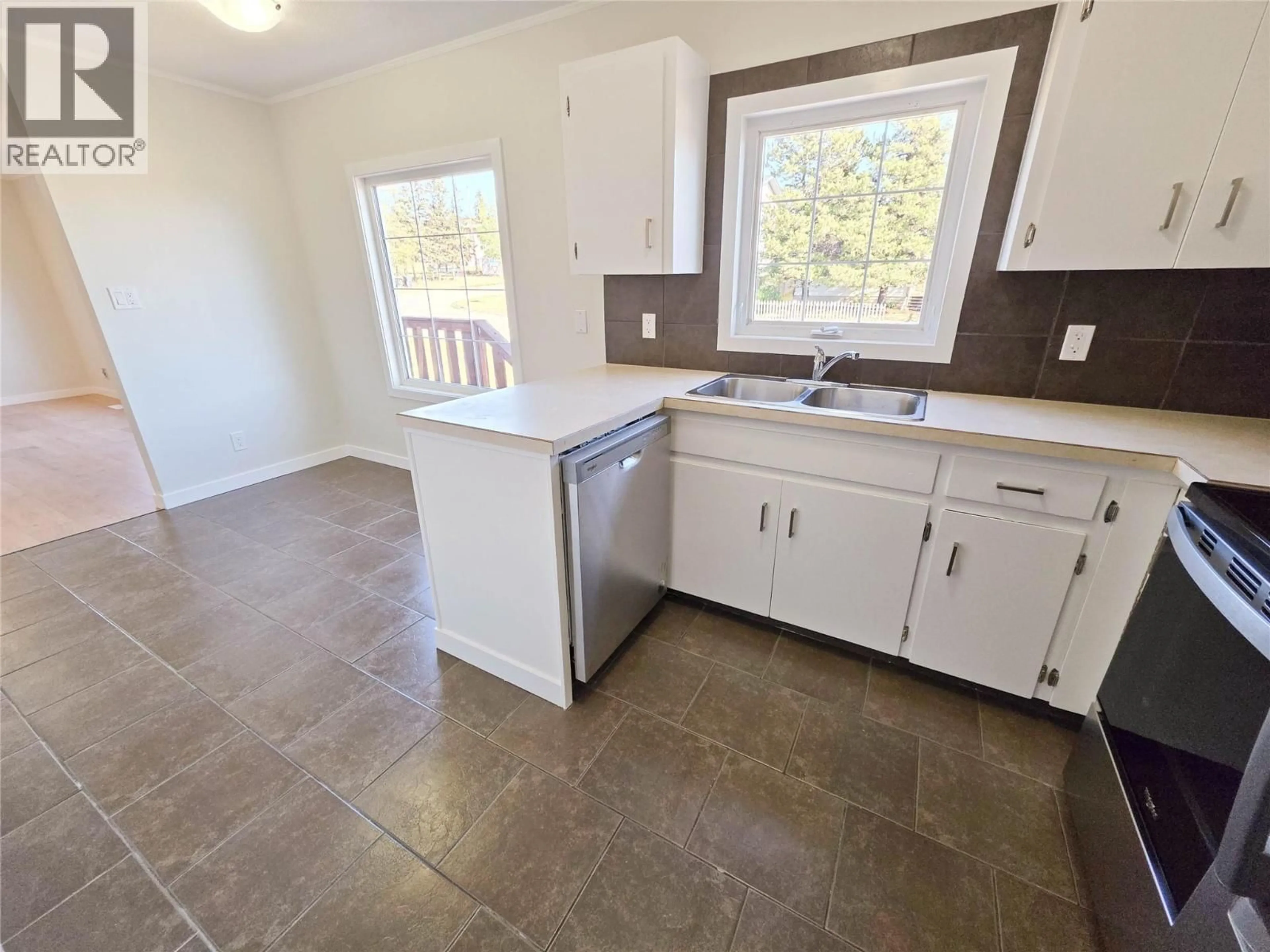 Unknown for 9705 10 STREET, Dawson Creek British Columbia V1G3S9
