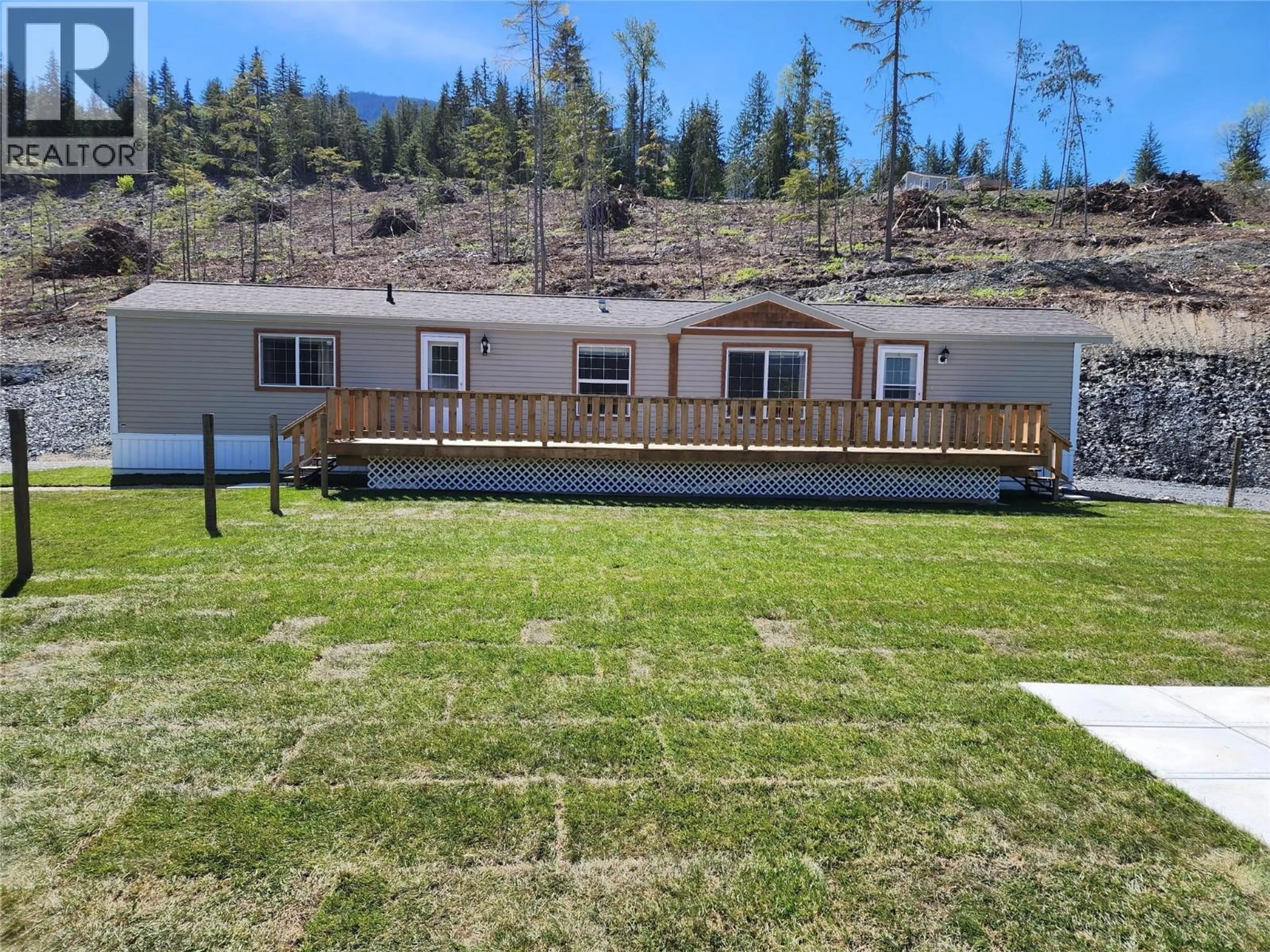 A pic from outside/outdoor area/front of a property/back of a property/a pic from drone, mountain view for 450 BROUSE LOOP ROAD, Nakusp British Columbia V0G1R1
