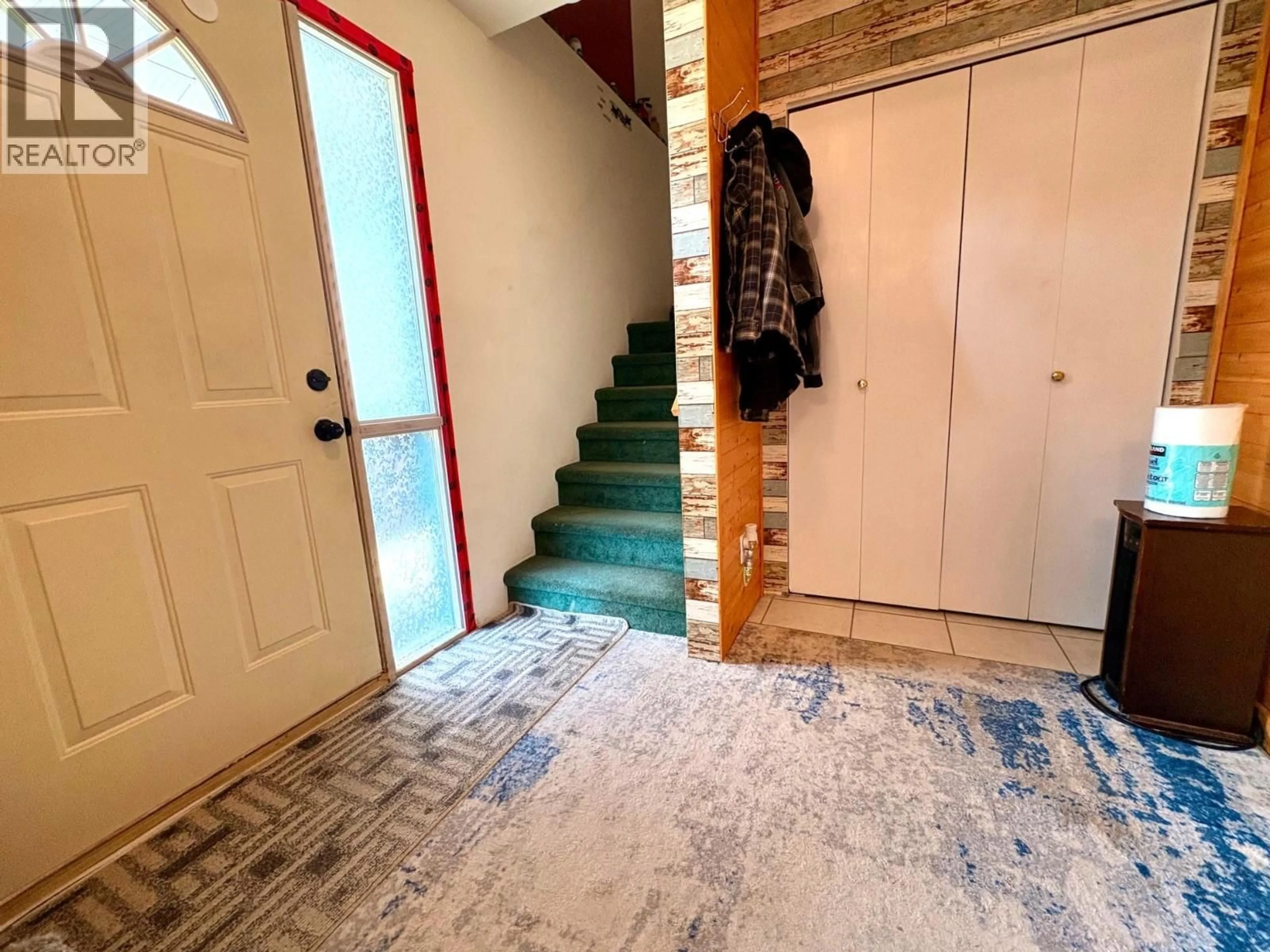 Indoor entryway for 4636 KIVI CRESCENT CRESCENT, Barriere British Columbia V0e1E0