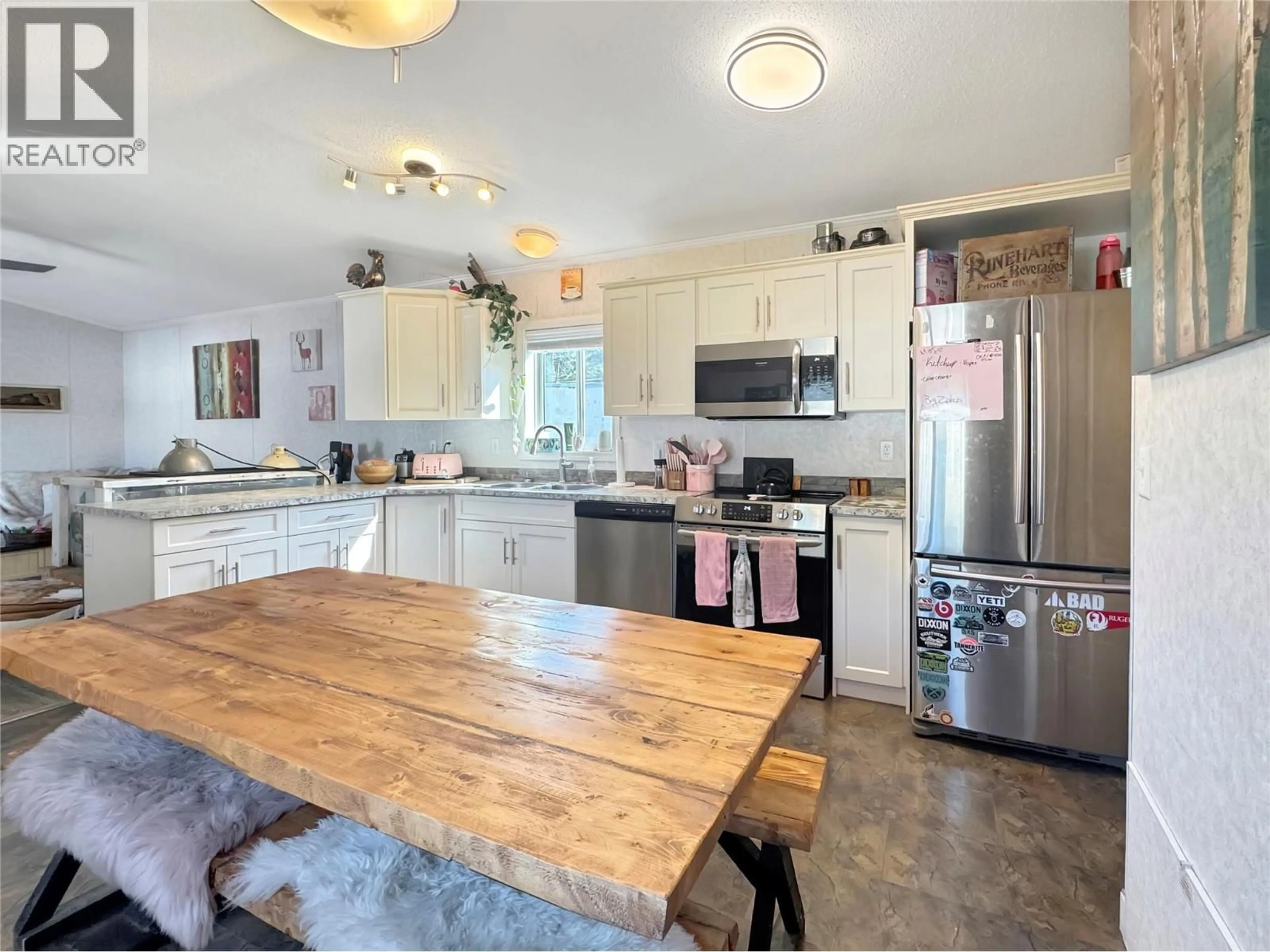 Open concept kitchen, unknown for 2 - 8470 CAITHNESS ROAD, Elko British Columbia V0B1T0