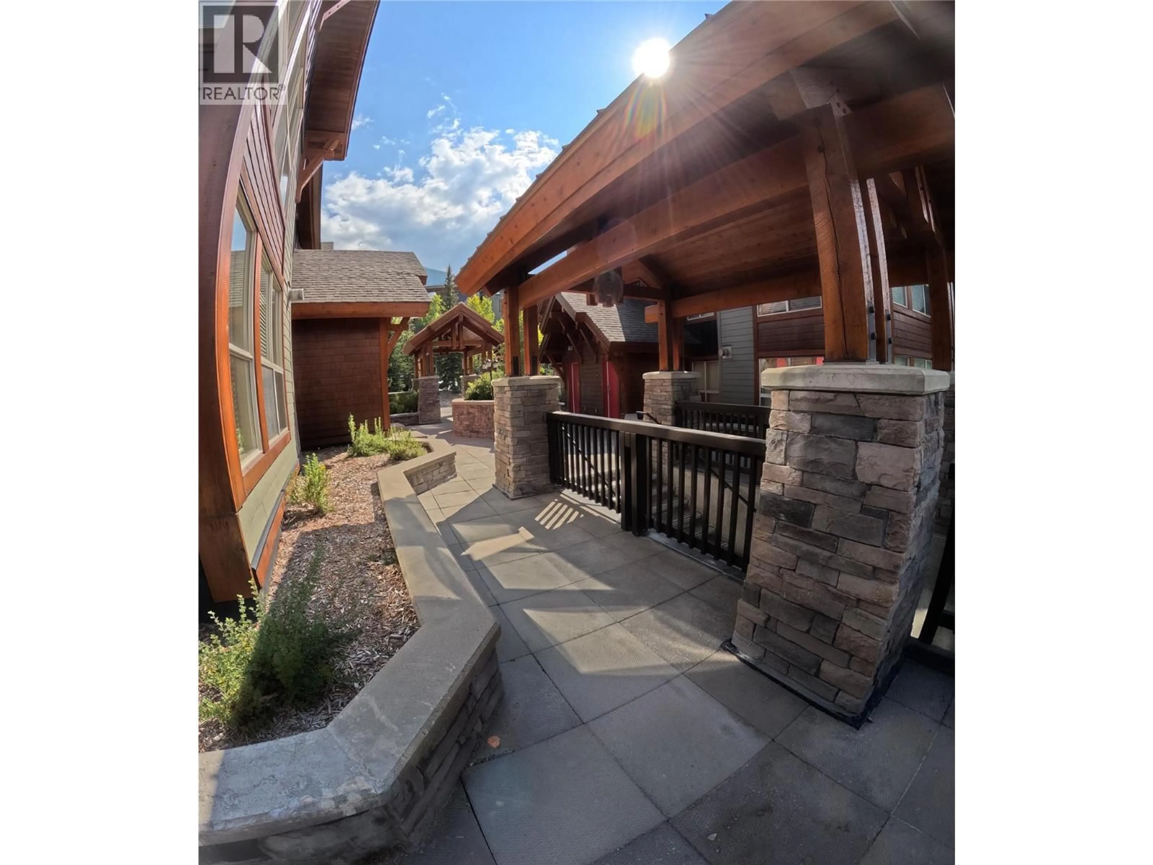Patio, street for 212A - 2049 SUMMIT DRIVE, Panorama British Columbia V0A1T0