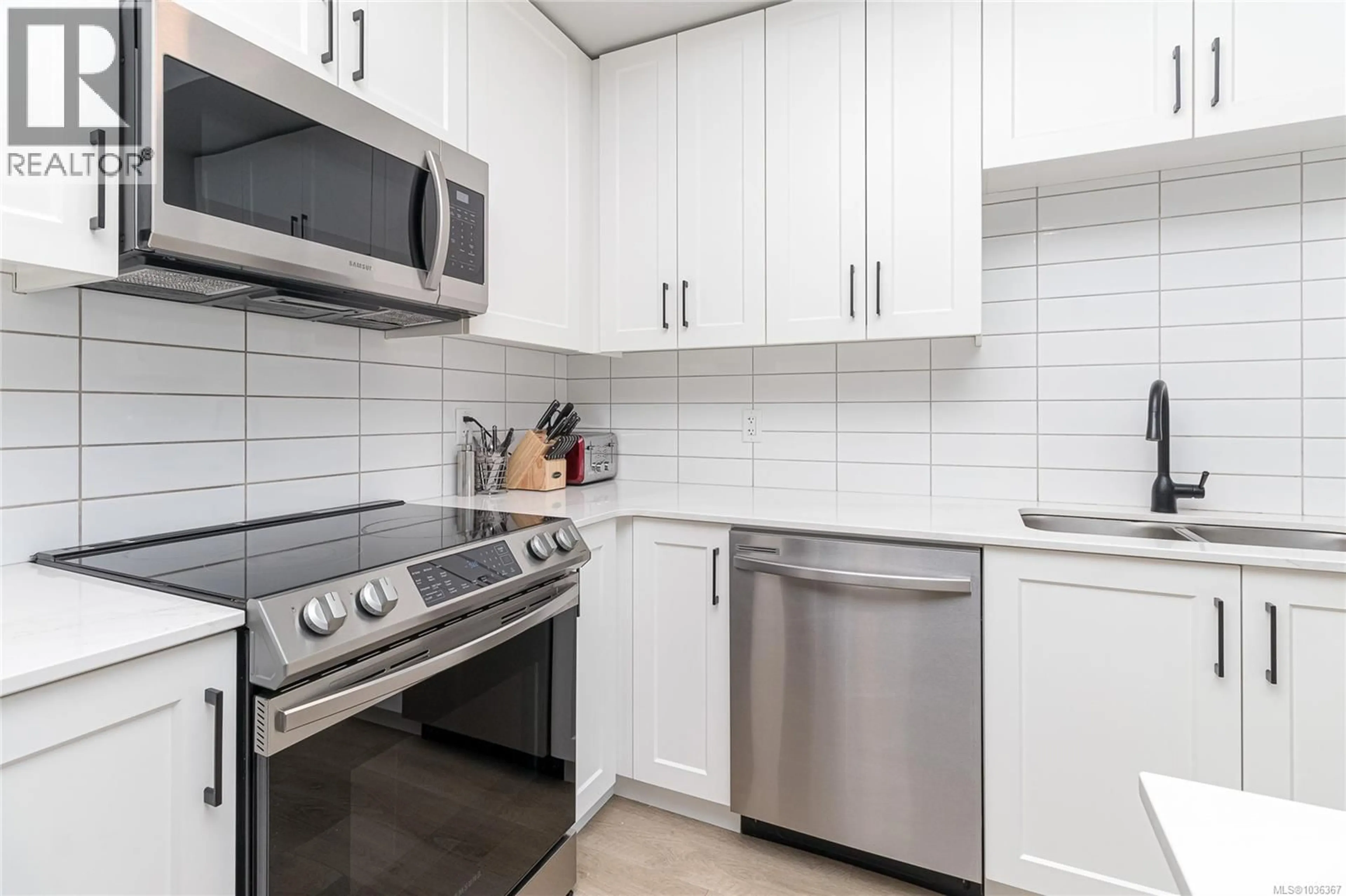 Standard kitchen, ceramic/tile floor for 301 - 2465 GATEWAY ROAD, Langford British Columbia V9B5X3