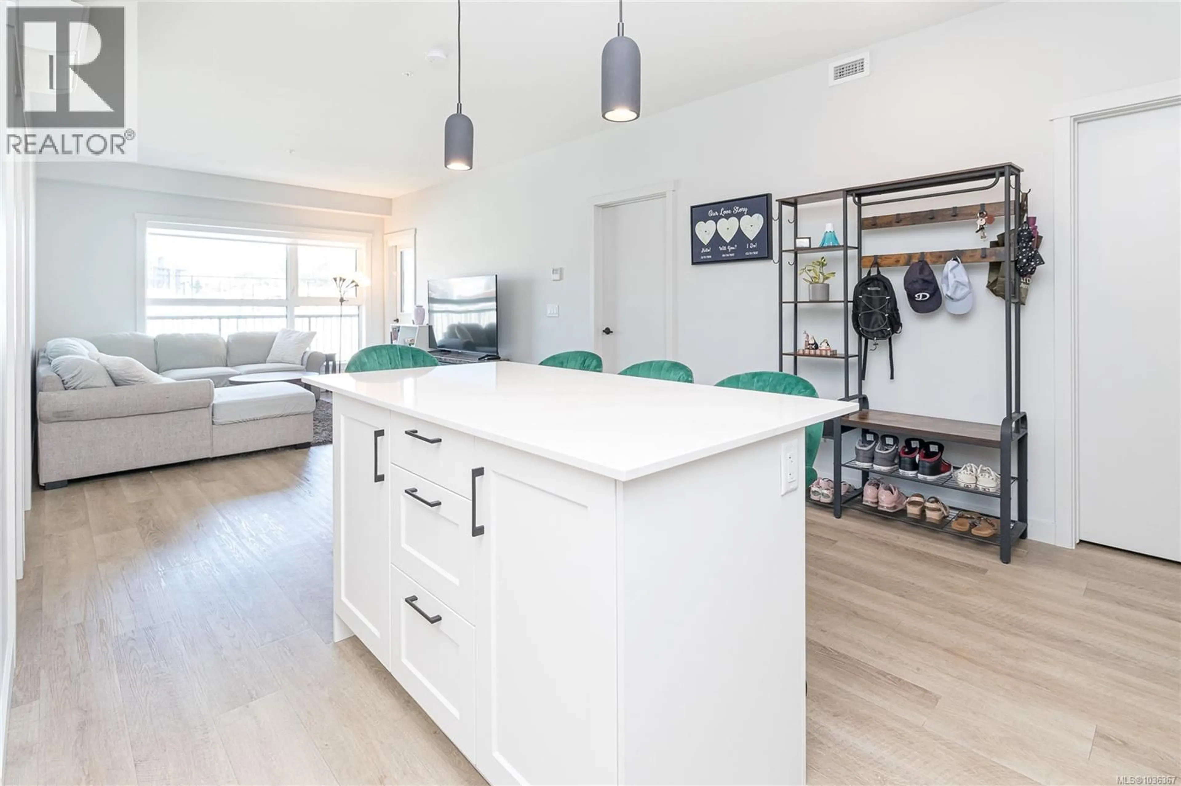 Open concept kitchen, unknown for 301 - 2465 GATEWAY ROAD, Langford British Columbia V9B5X3