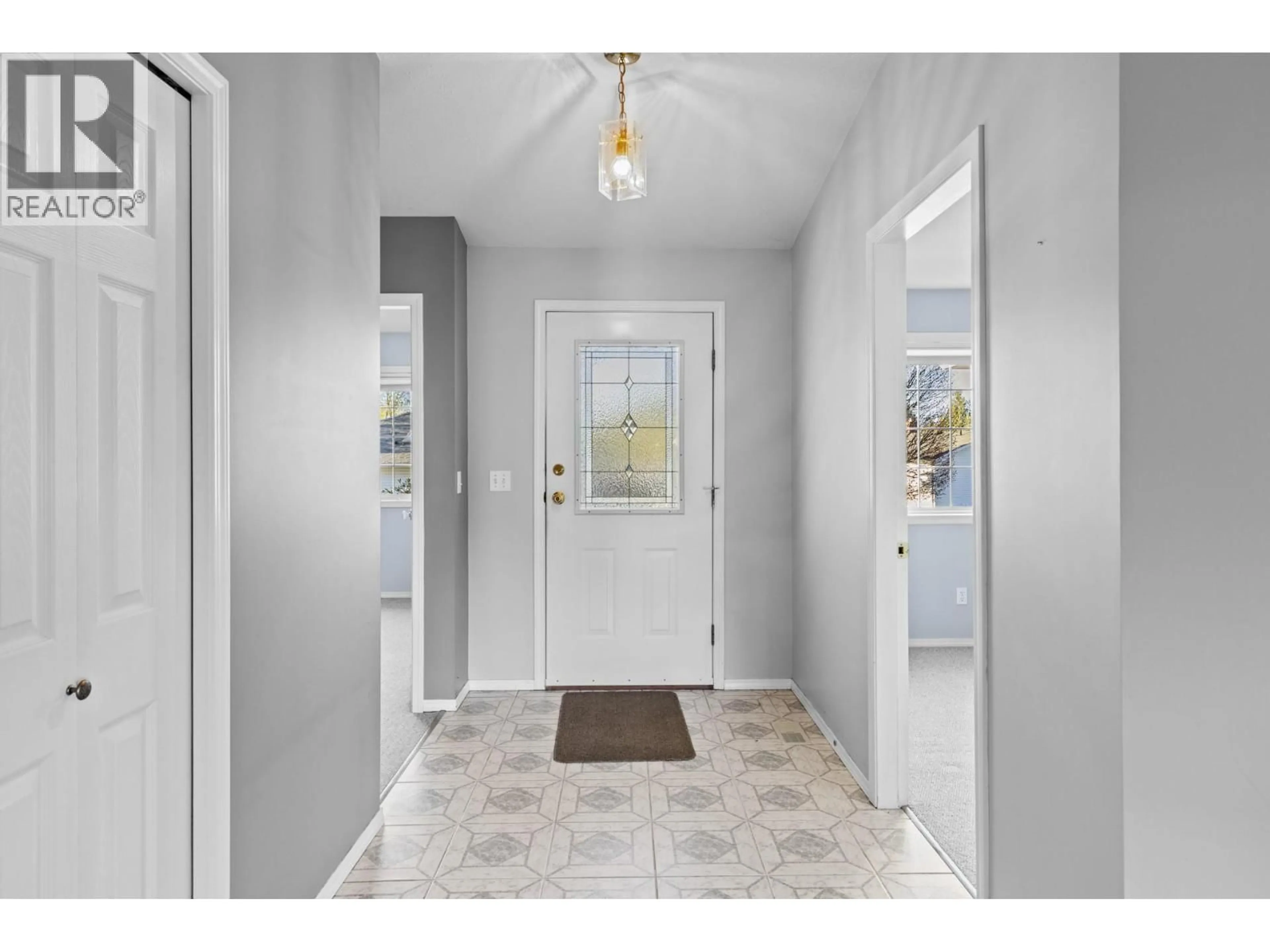 Indoor entryway for 6 - 11290 BOND ROAD, Lake Country British Columbia V4V1E1
