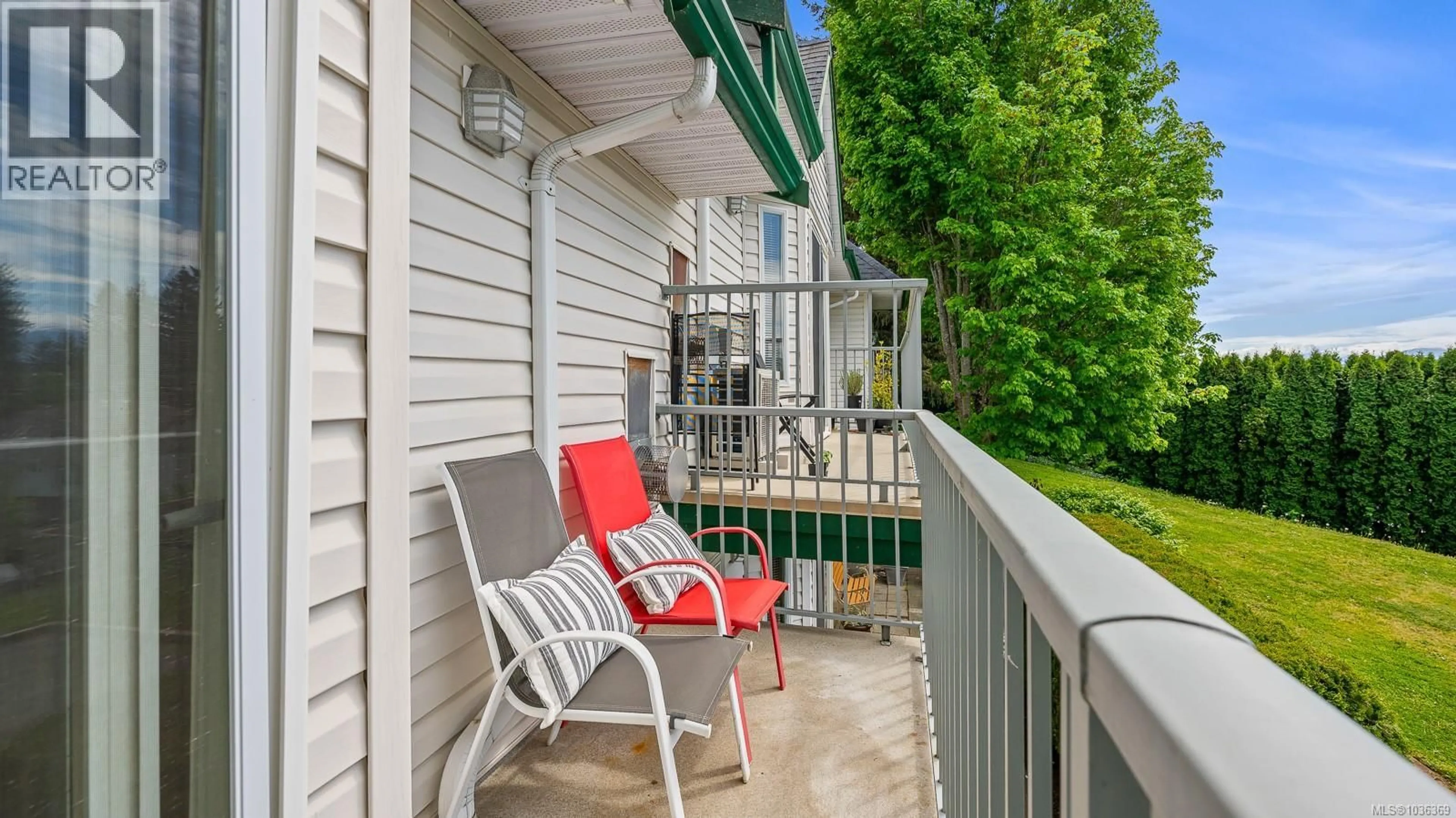 Patio, street for 303 - 2767 MUIR ROAD, Courtenay British Columbia V9N9A1
