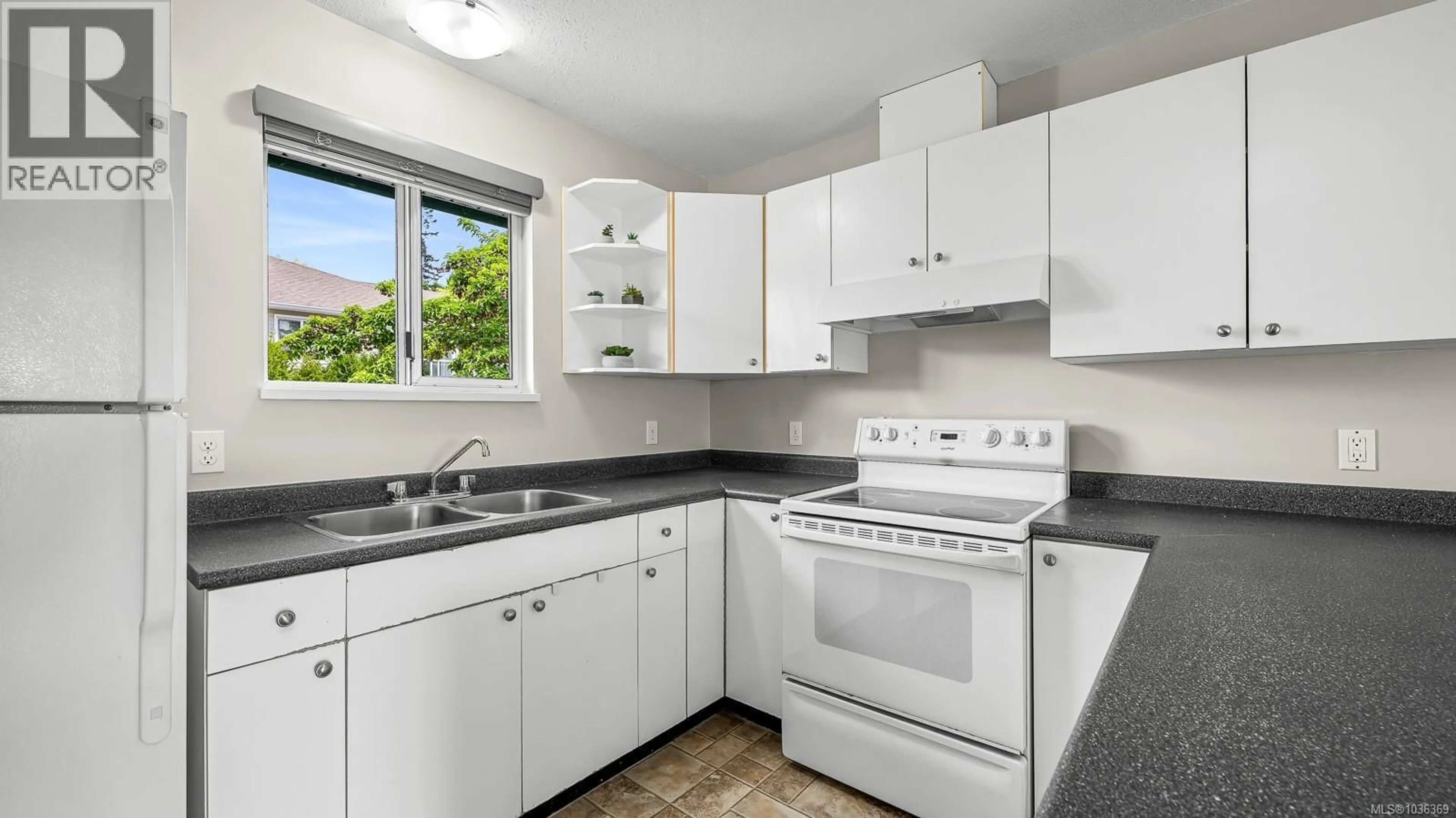 Standard kitchen, unknown for 303 - 2767 MUIR ROAD, Courtenay British Columbia V9N9A1