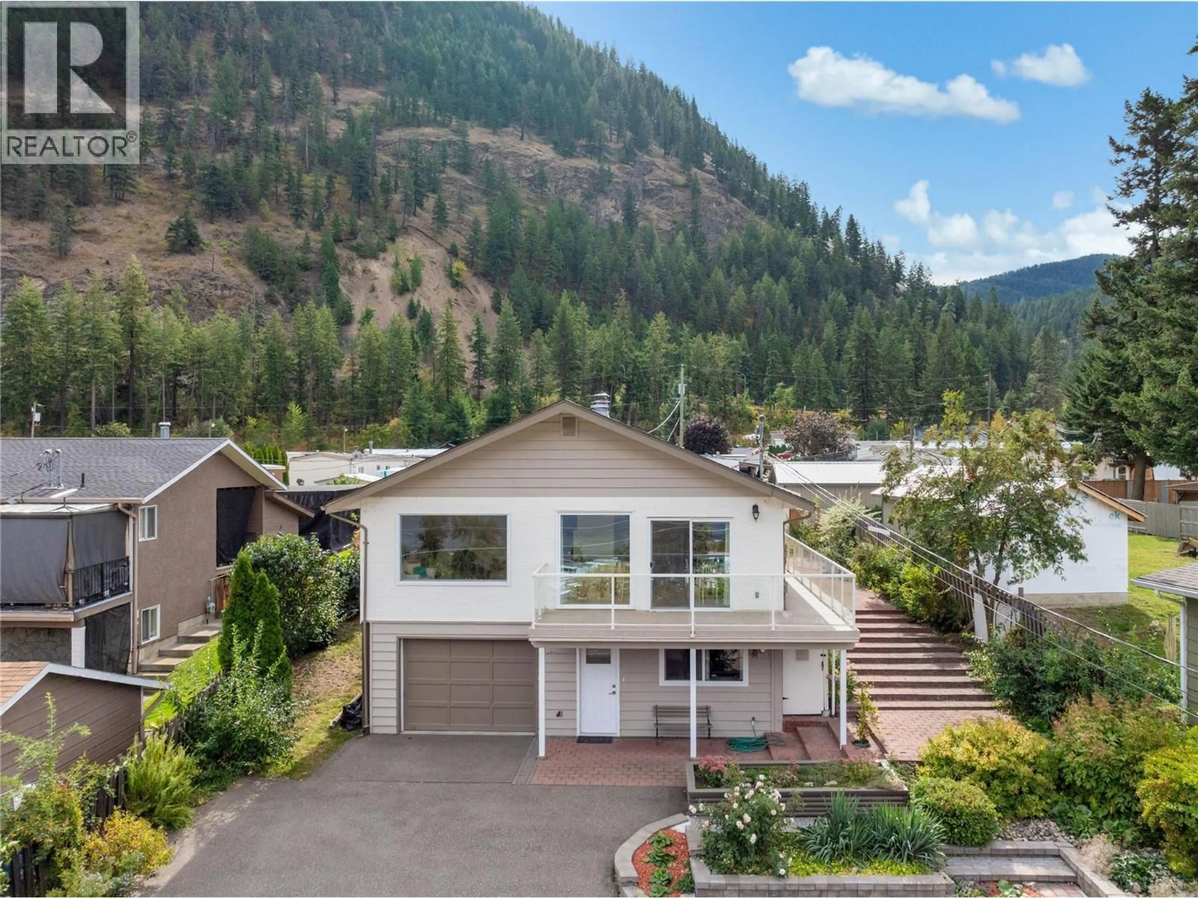 Home with vinyl exterior material, mountain view for 1225 BAY DRIVE, Chase British Columbia V0E1M0