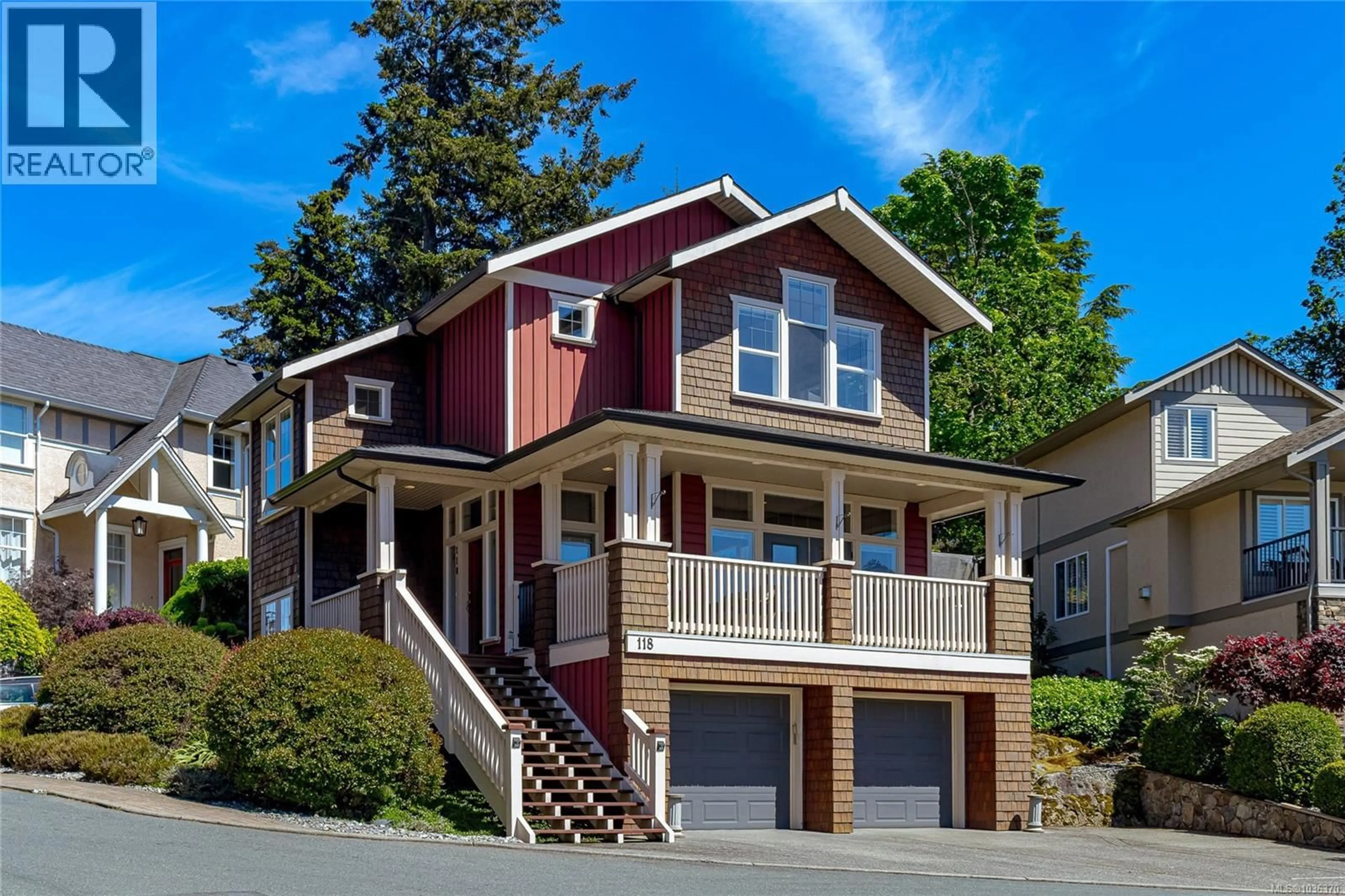 Home with vinyl exterior material, street for 118 GIBRALTAR BAY DRIVE, View Royal British Columbia V9B6M2