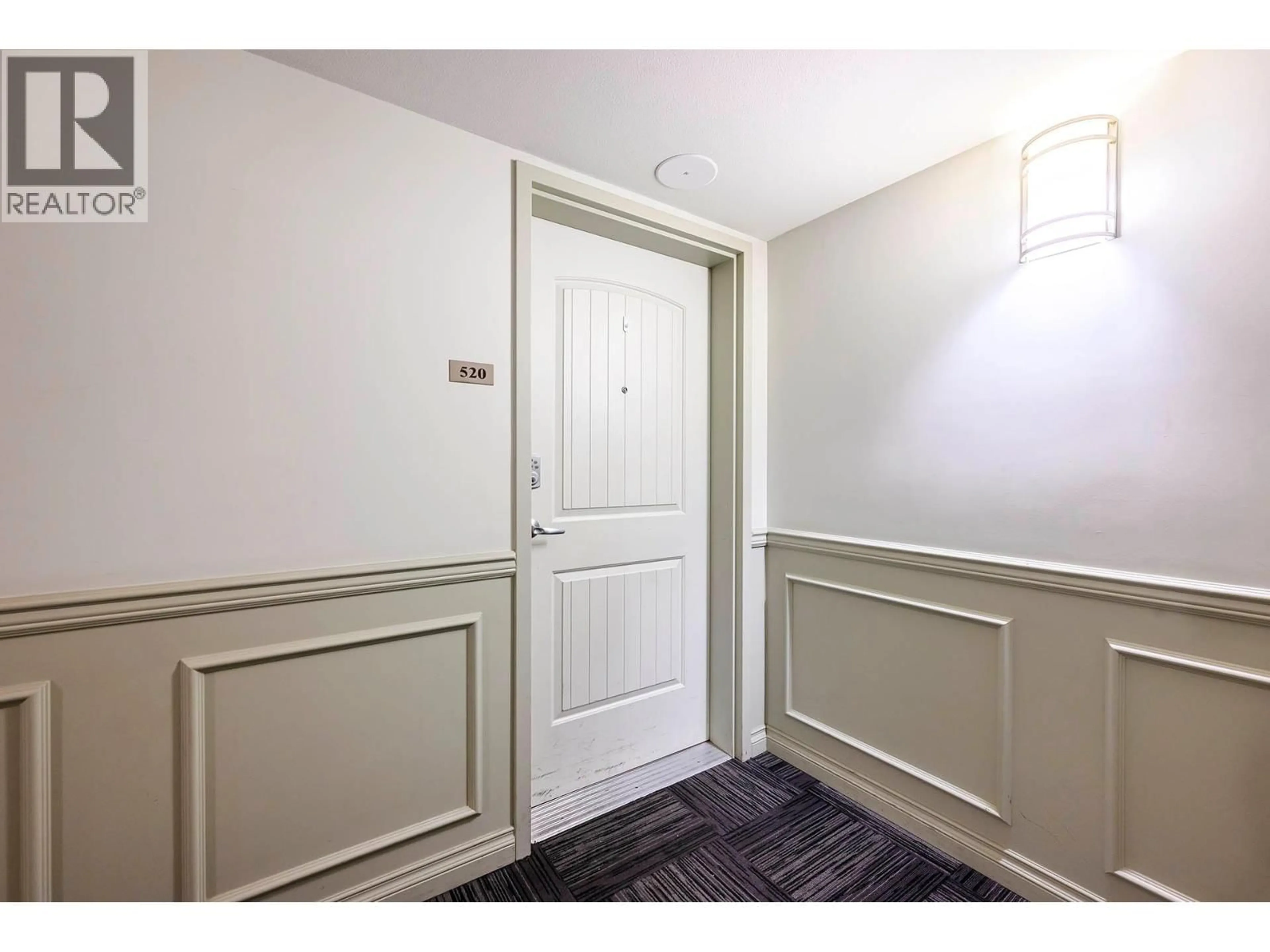Indoor entryway for 520 - 689 TRANQUILLE ROAD, Kamloops British Columbia V2B0C7