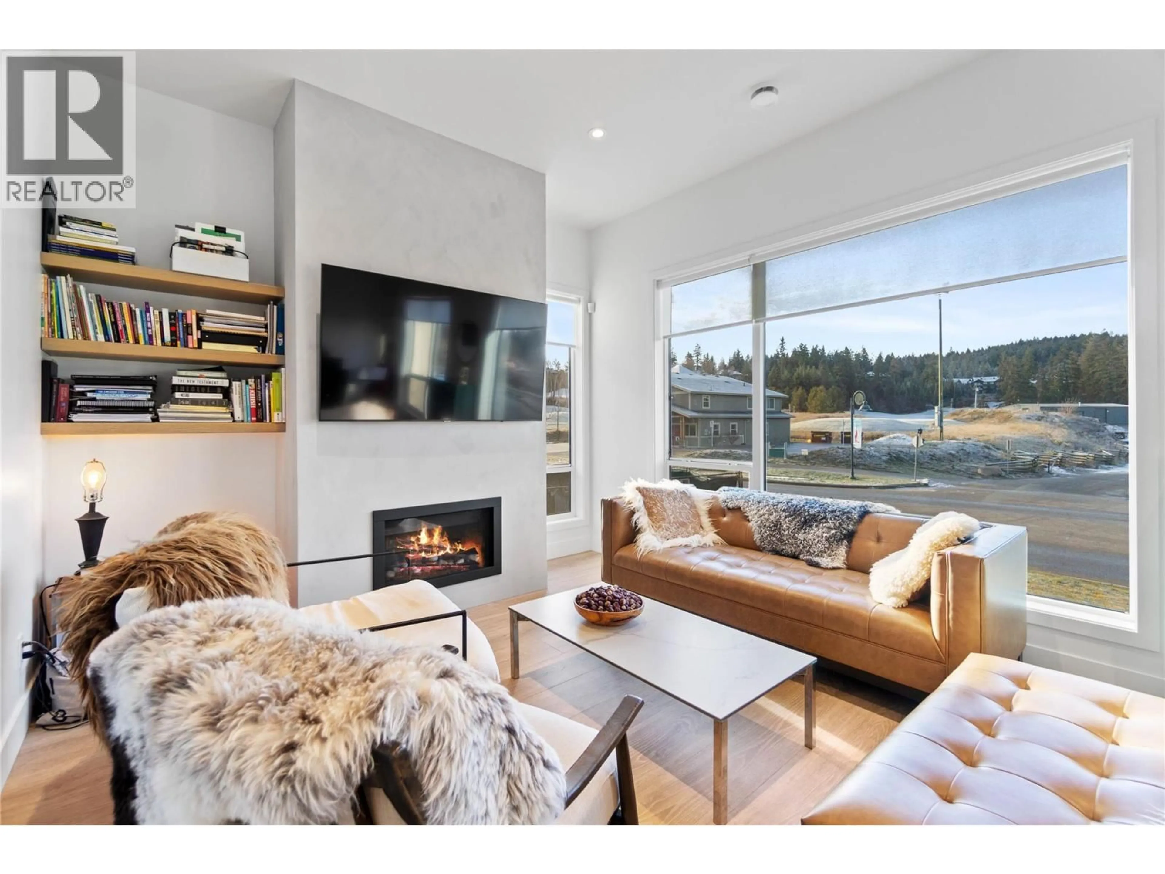 Living room with furniture, unknown for 1 - 105 PREDATOR RIDGE DRIVE, Vernon British Columbia V1H0A5