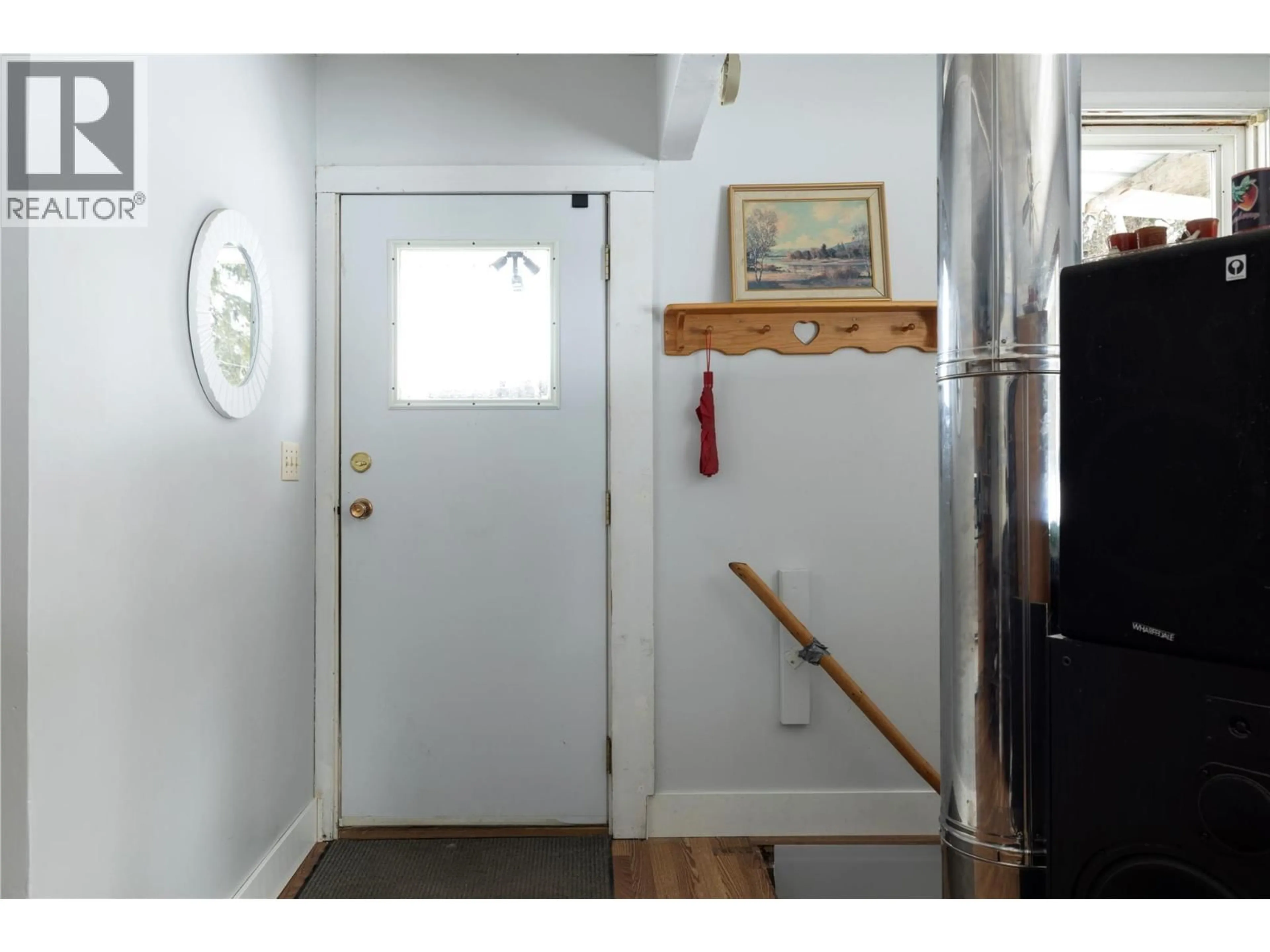 Indoor entryway for 1440 TRINITY VALLEY ROAD, Lumby British Columbia V0E2G0