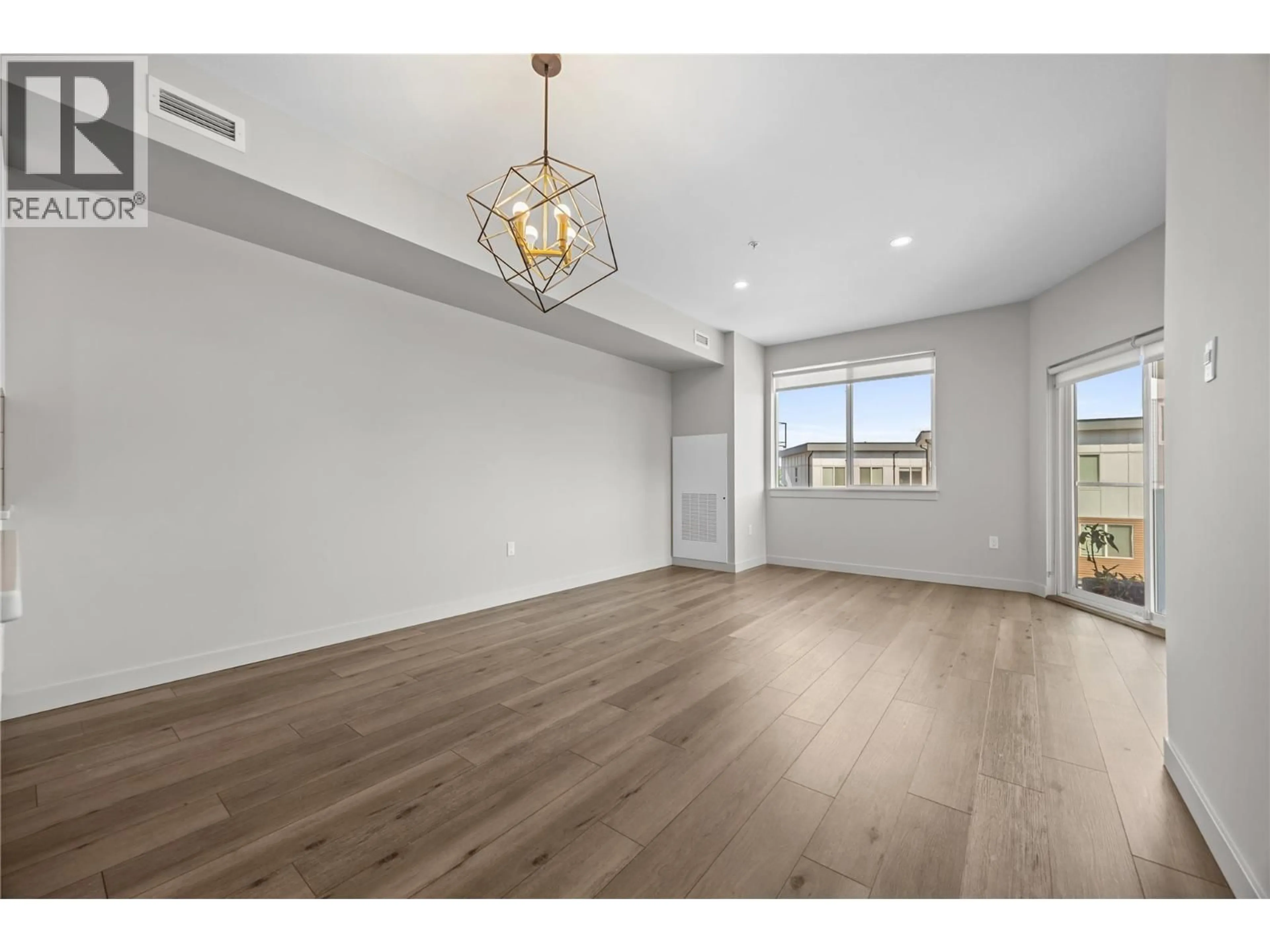 A pic of a room for 301 - 3638 MISSION SPRINGS DRIVE, Kelowna British Columbia V1W0B3