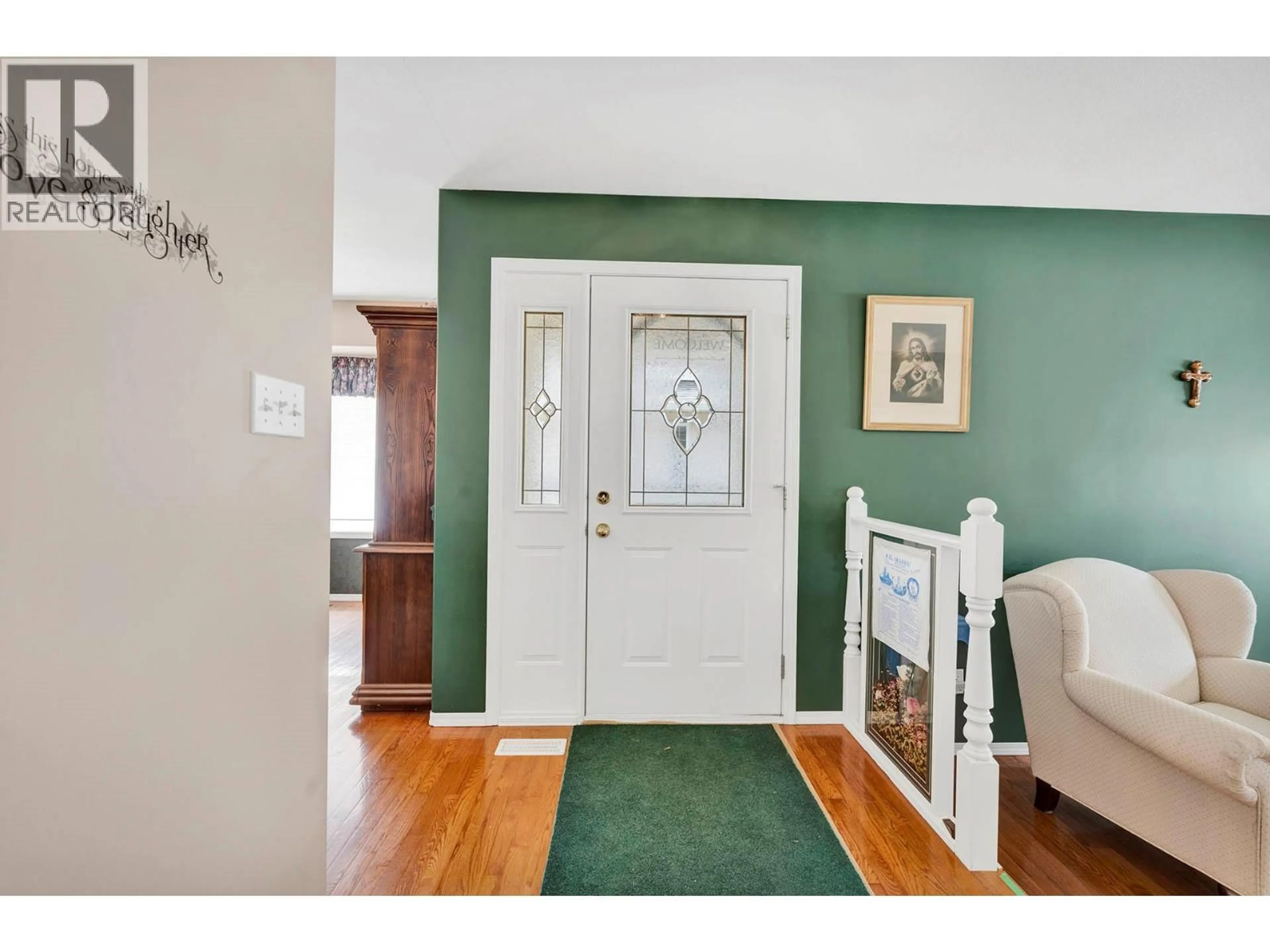 Indoor entryway for 2761 BANK ROAD, Kamloops British Columbia V2B6Y5