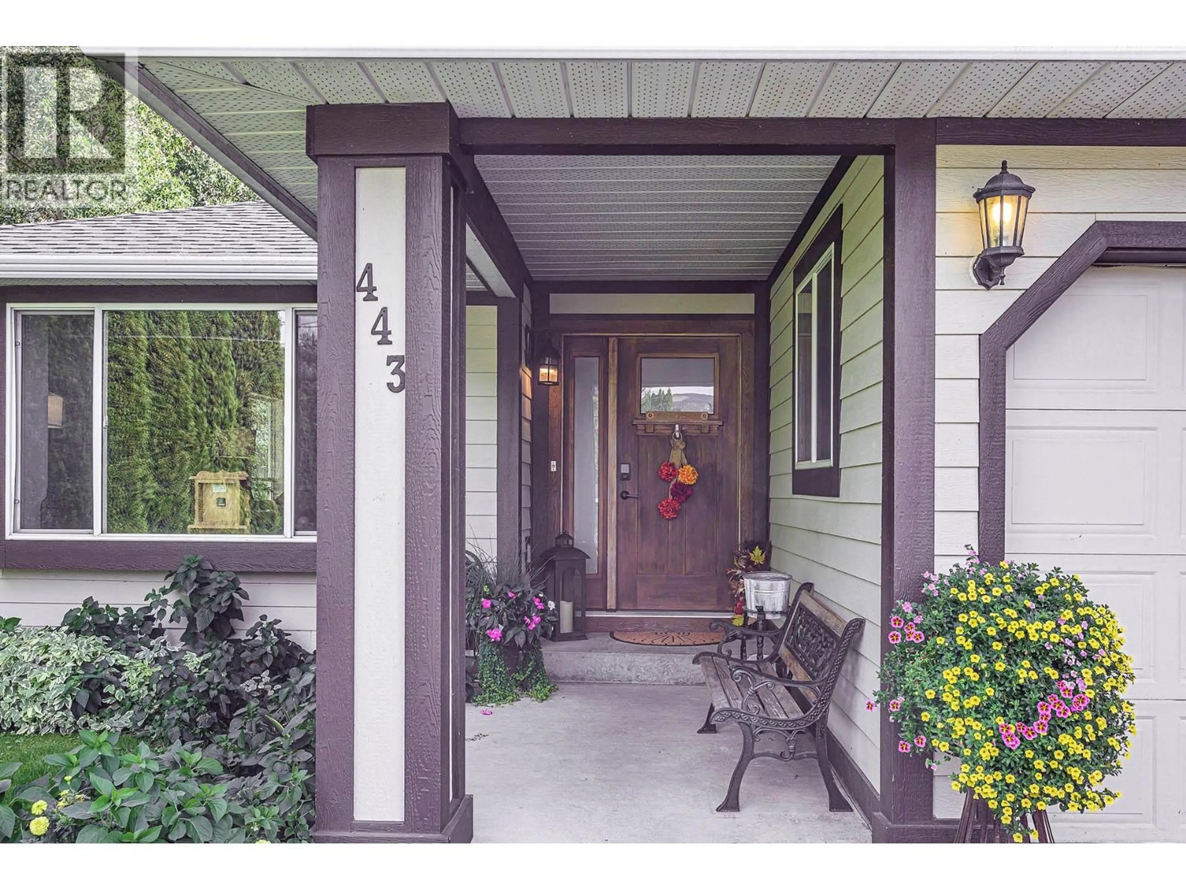 Indoor entryway for 443 REIGHMOUNT DRIVE, Kamloops British Columbia V2H1L8