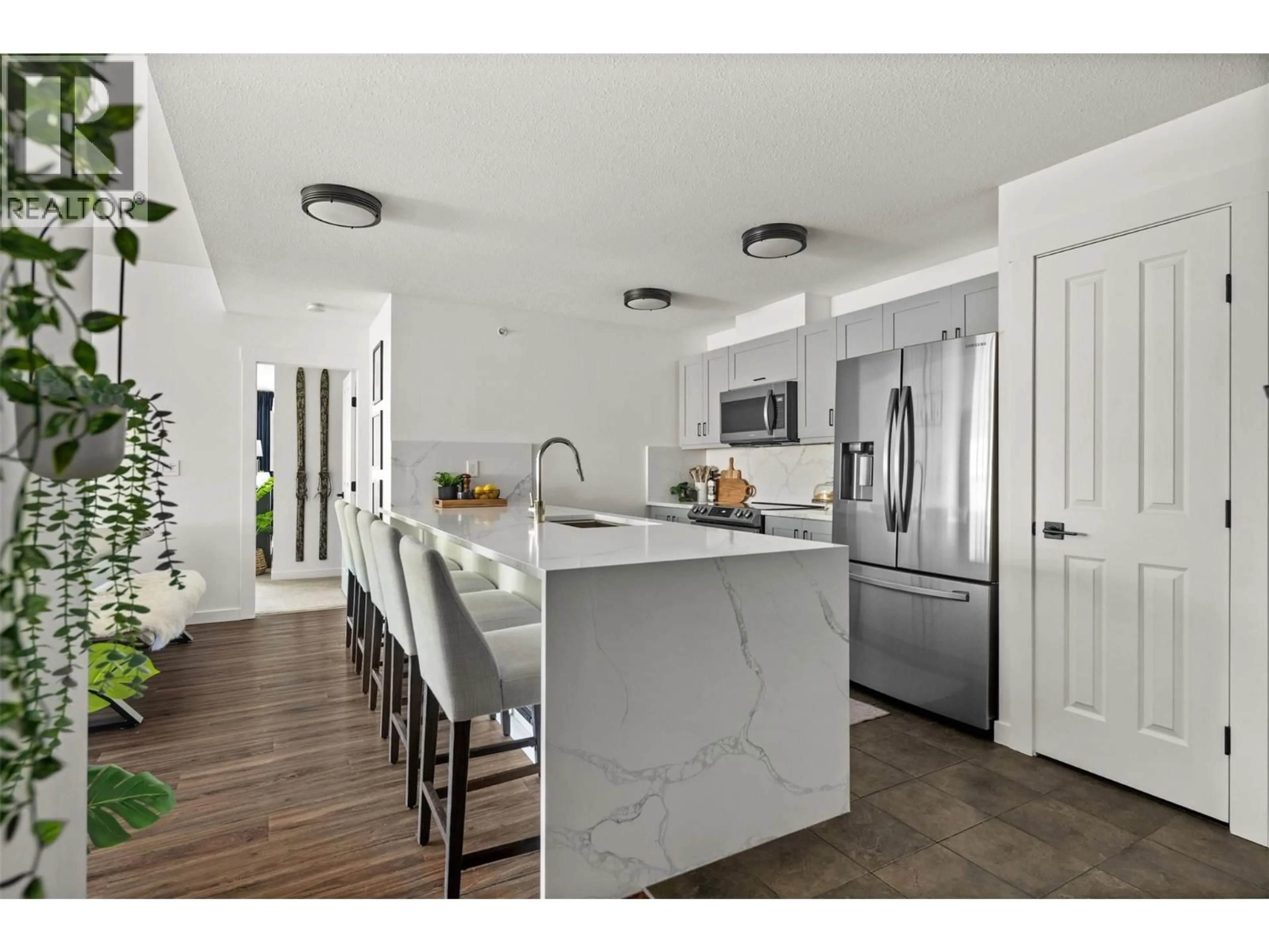 Open concept kitchen, ceramic/tile floor for 511 - 2070 SUMMIT DRIVE, Panorama British Columbia V0A1T0
