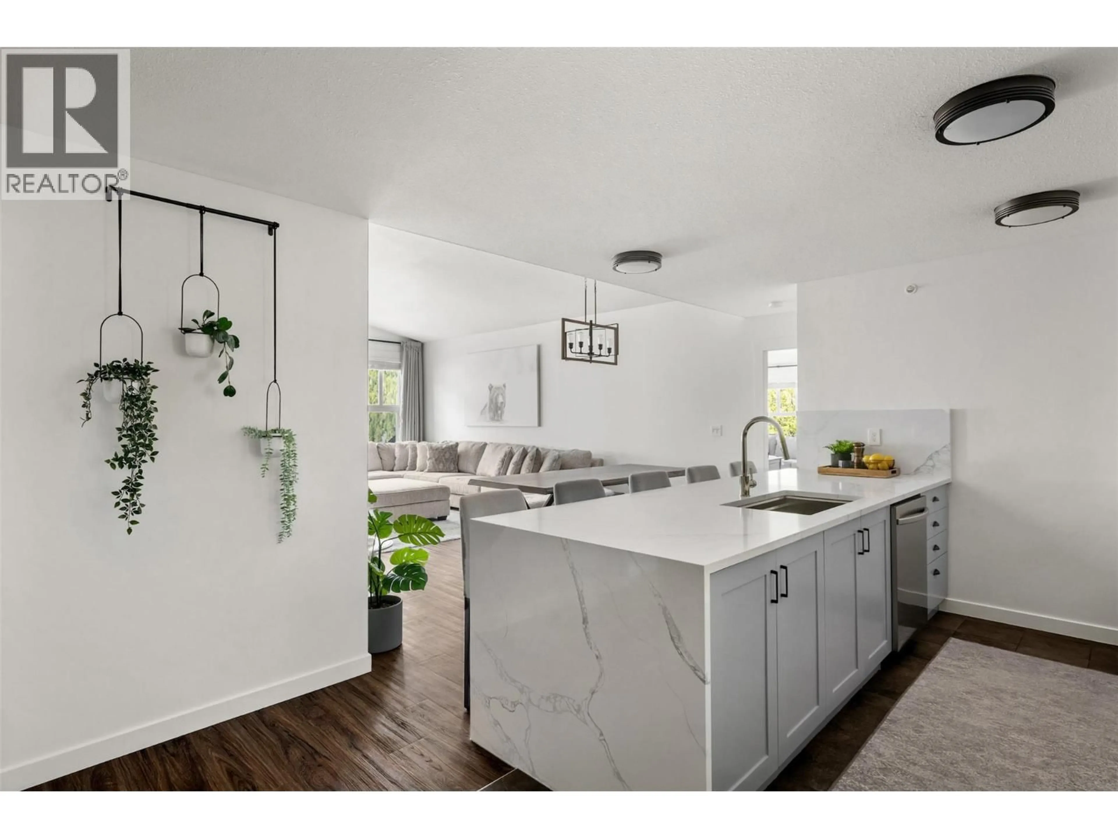 Open concept kitchen, ceramic/tile floor for 511 - 2070 SUMMIT DRIVE, Panorama British Columbia V0A1T0