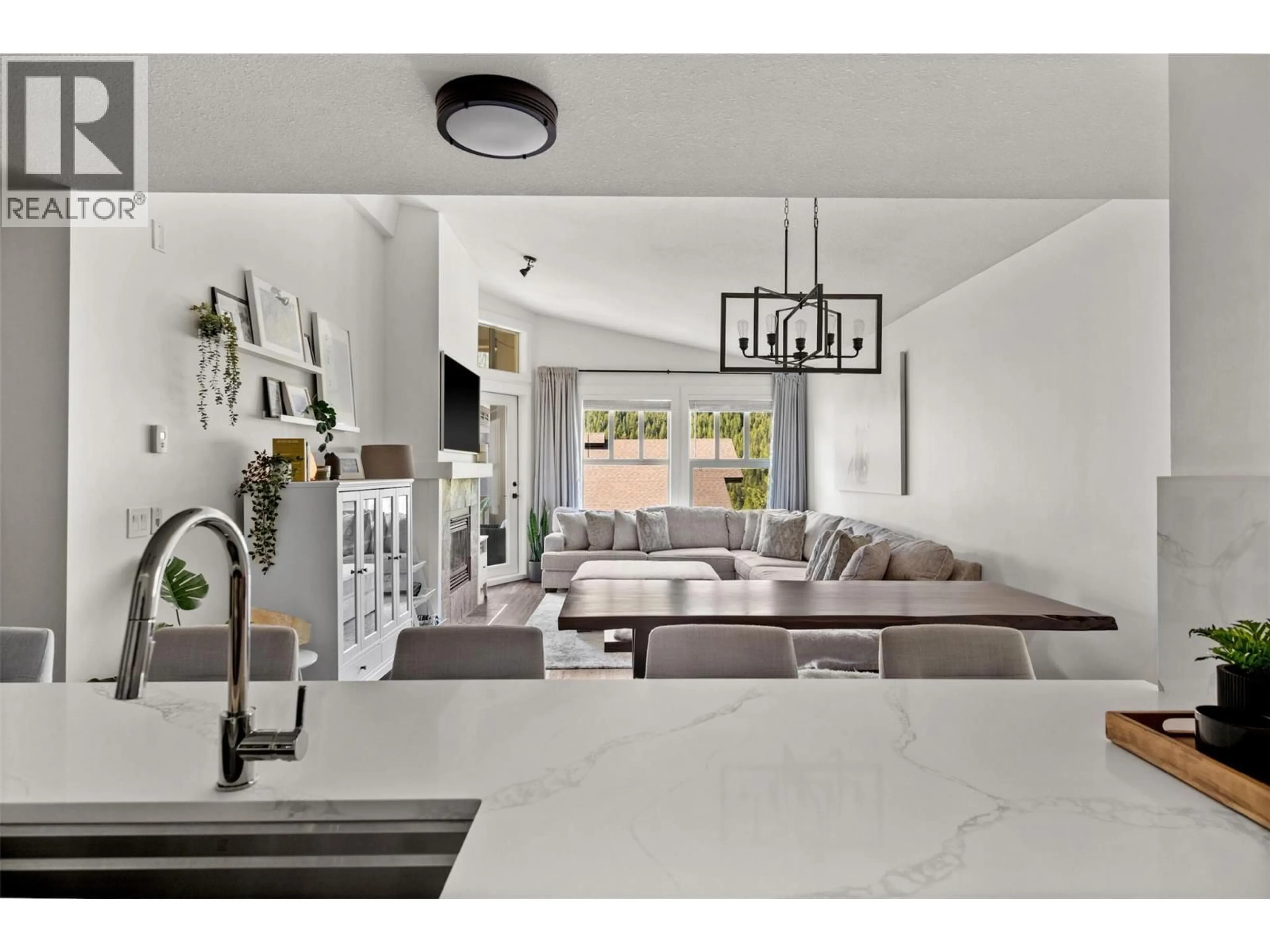 Open concept kitchen, ceramic/tile floor for 511 - 2070 SUMMIT DRIVE, Panorama British Columbia V0A1T0