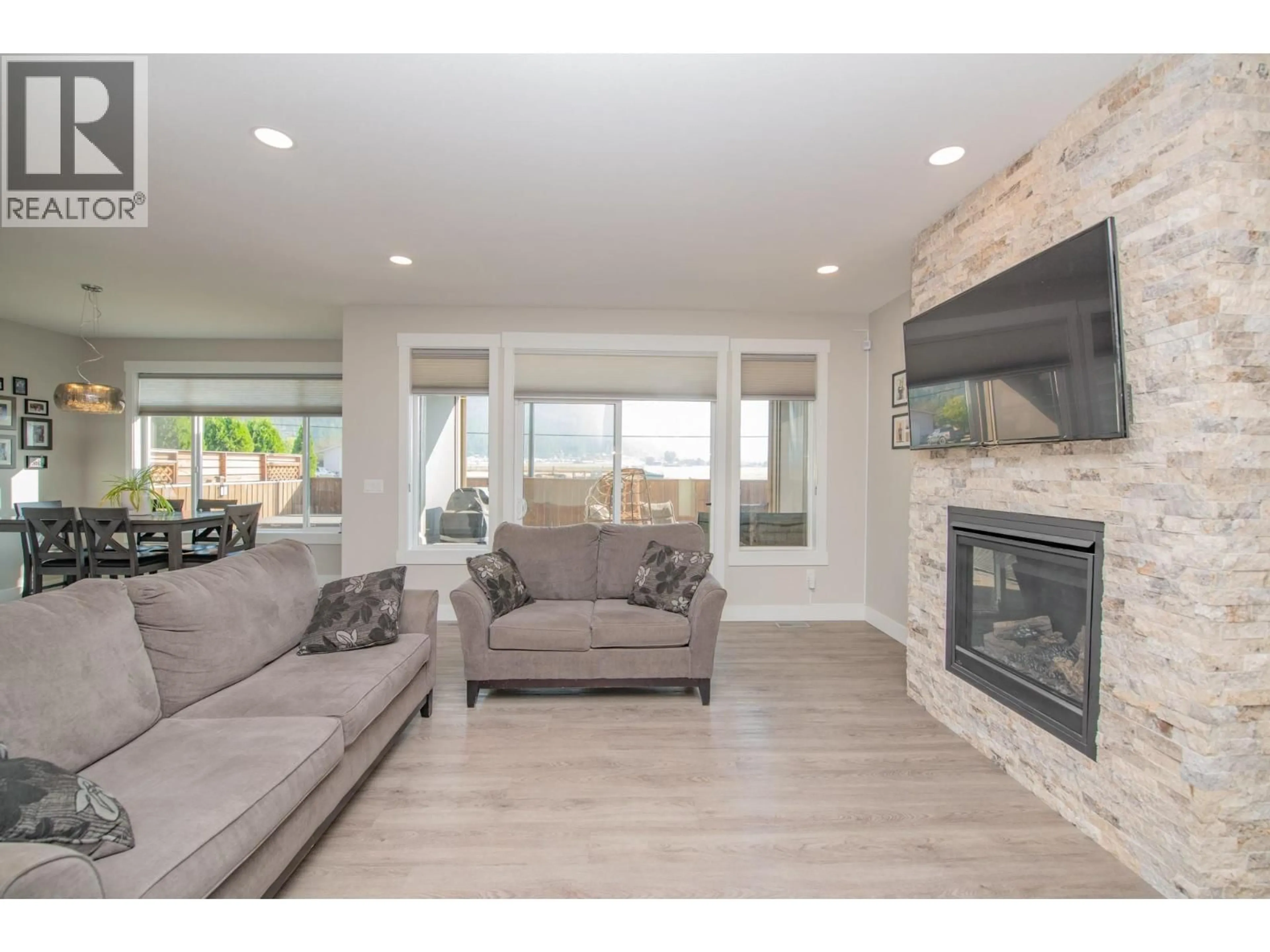 Living room with furniture, unknown for 2299 NORDSTROM AVENUE, Armstrong British Columbia V0E1B8