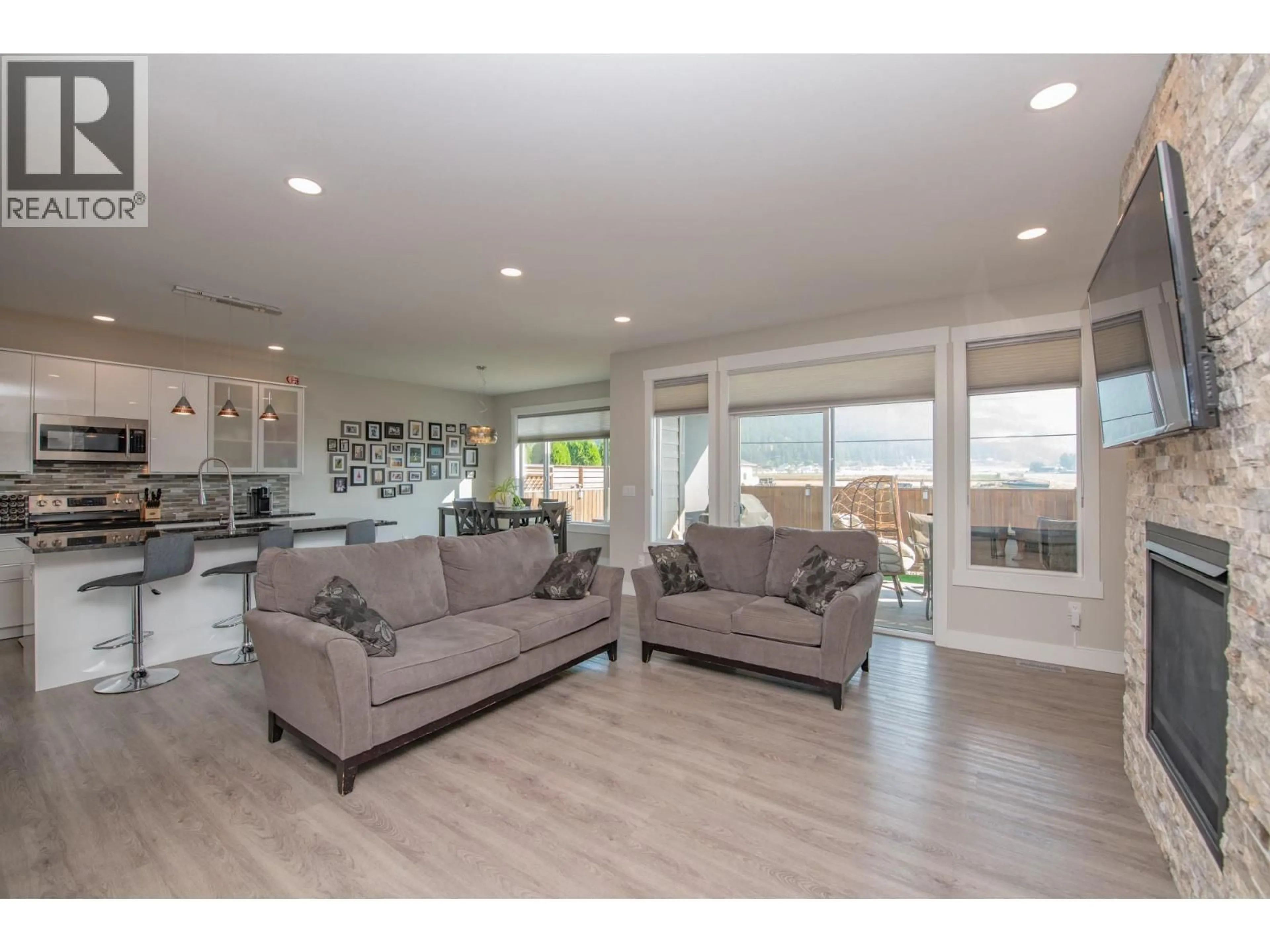 Living room with furniture, unknown for 2299 NORDSTROM AVENUE, Armstrong British Columbia V0E1B8